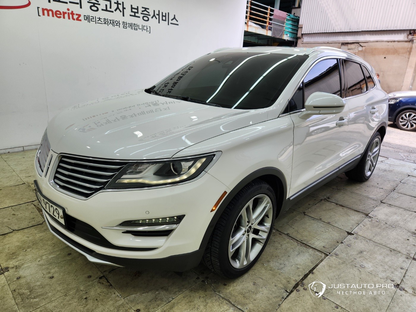 Автомобиль Lincoln MKC