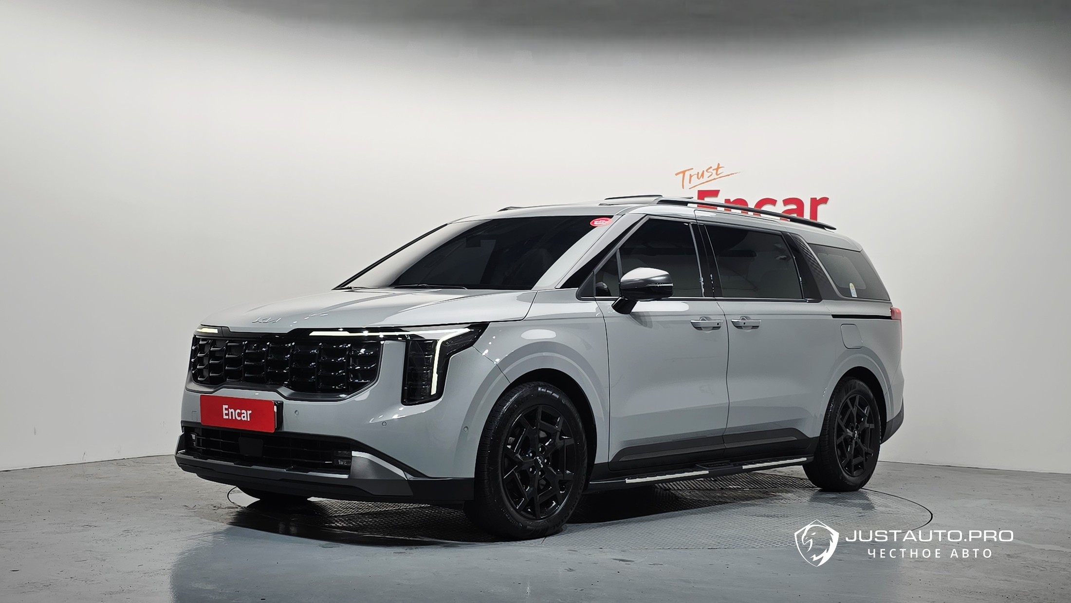 Автомобиль Kia Canival