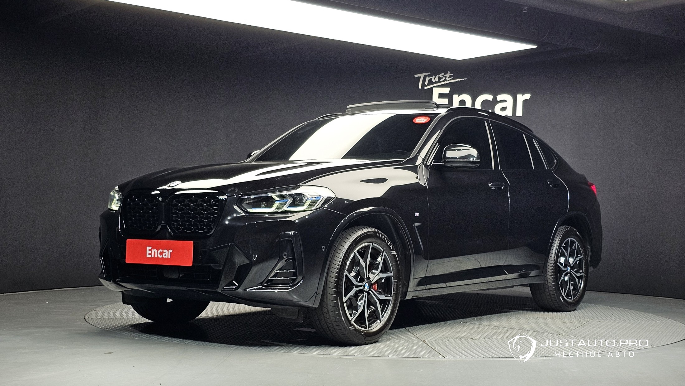 Автомобиль BMW X4