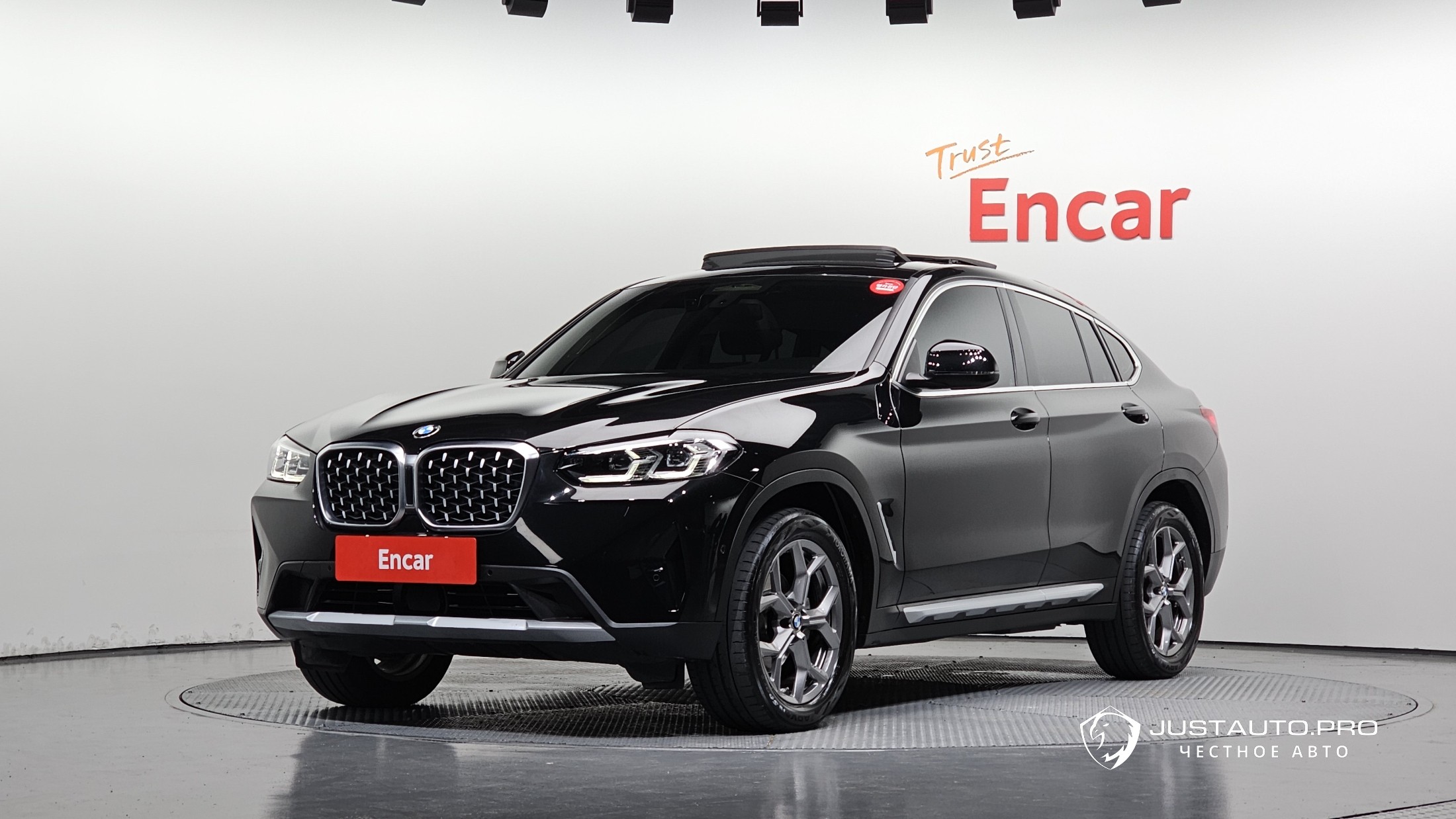 Автомобиль BMW X4