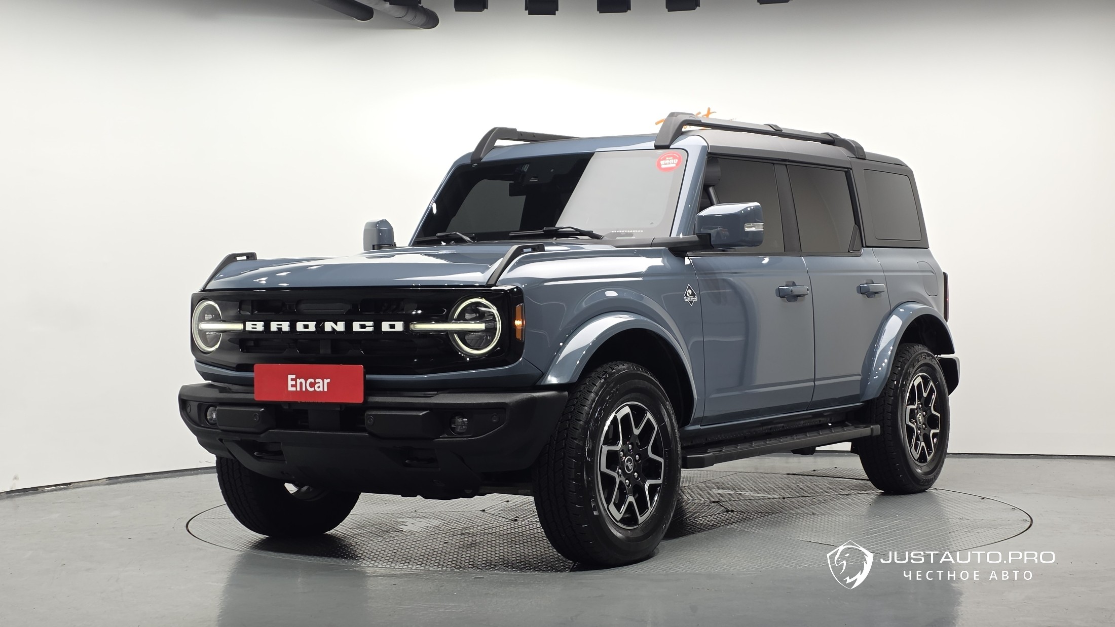 Автомобиль Ford Bronco