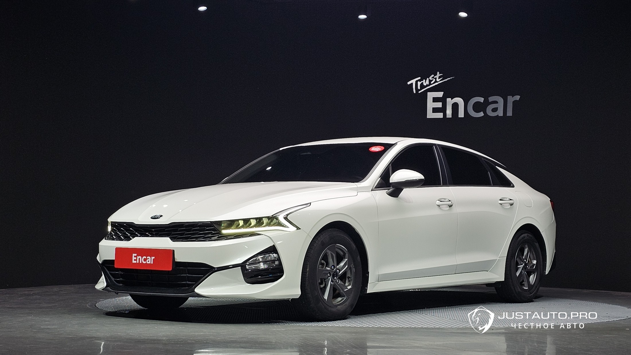 Автомобиль Kia K5