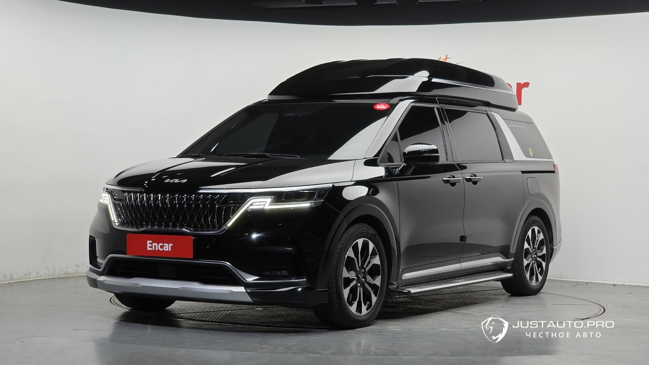 Автомобиль Kia Canival