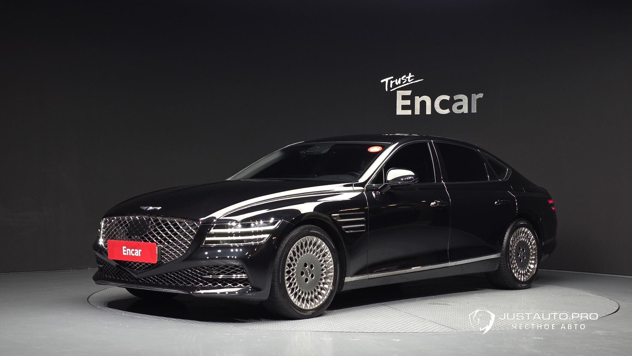 Автомобиль Genesis G80