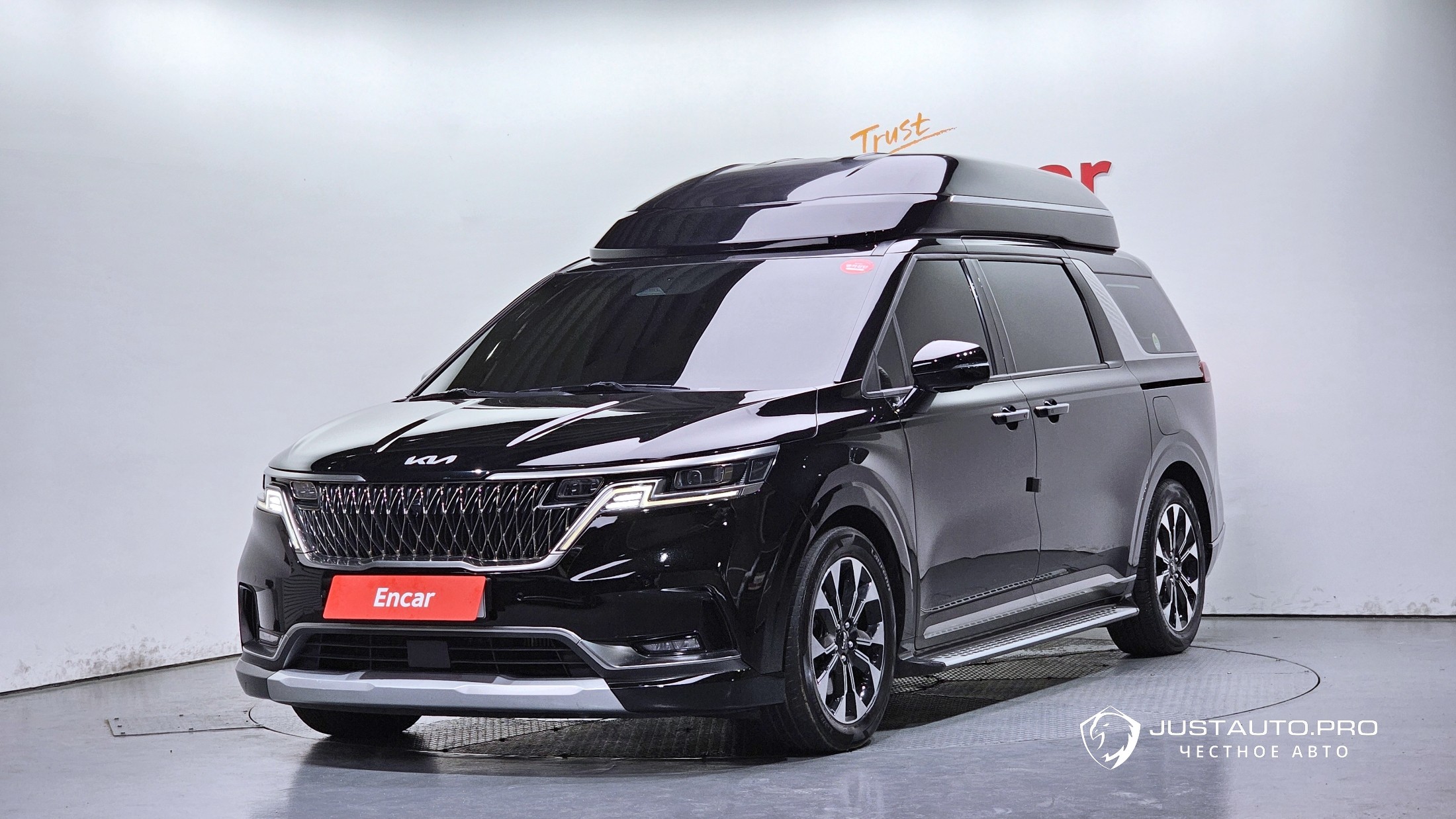 Автомобиль Kia Canival