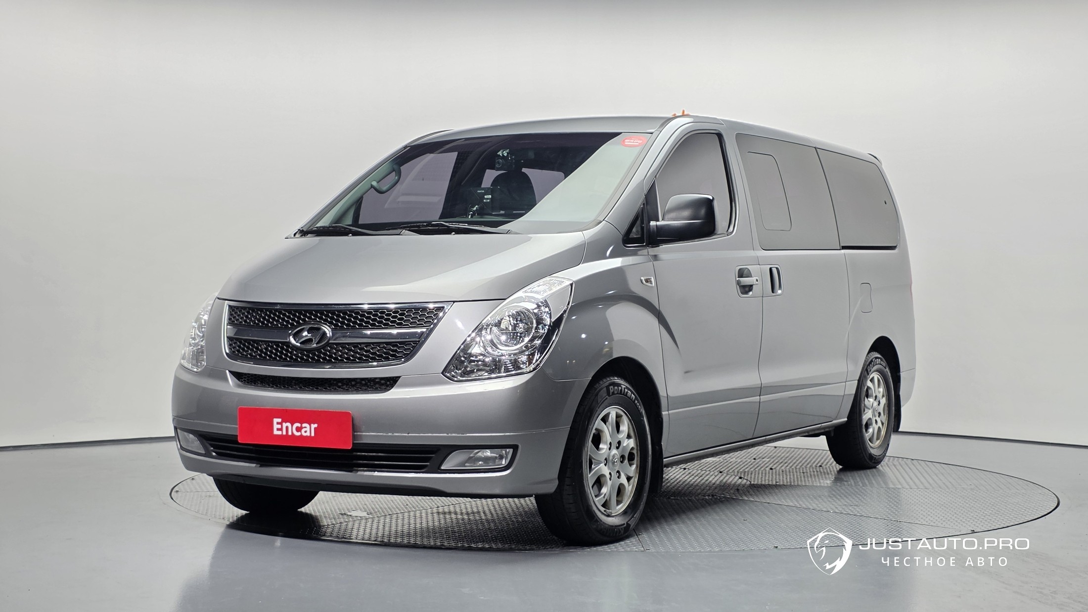 Автомобиль Hyundai Starex