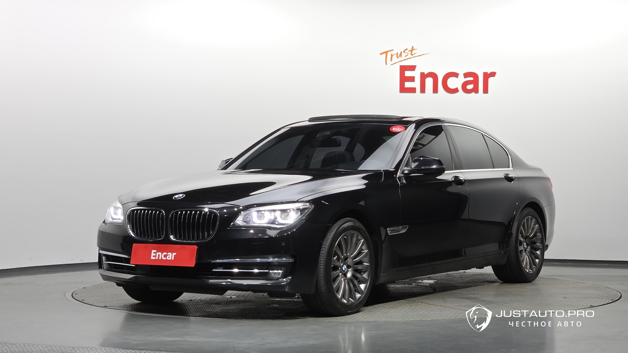 Автомобиль BMW 7-Series