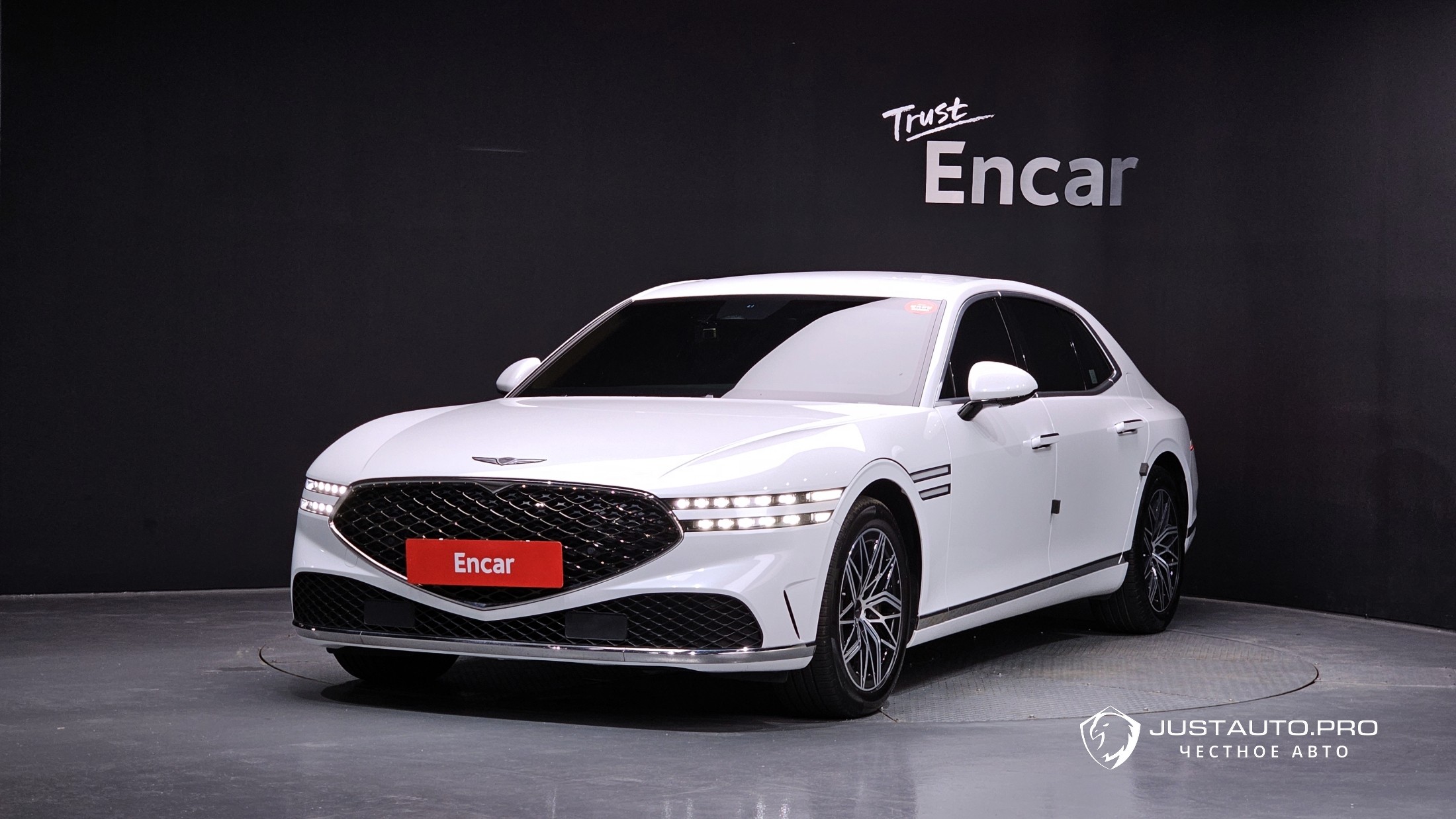 Автомобиль Genesis G90
