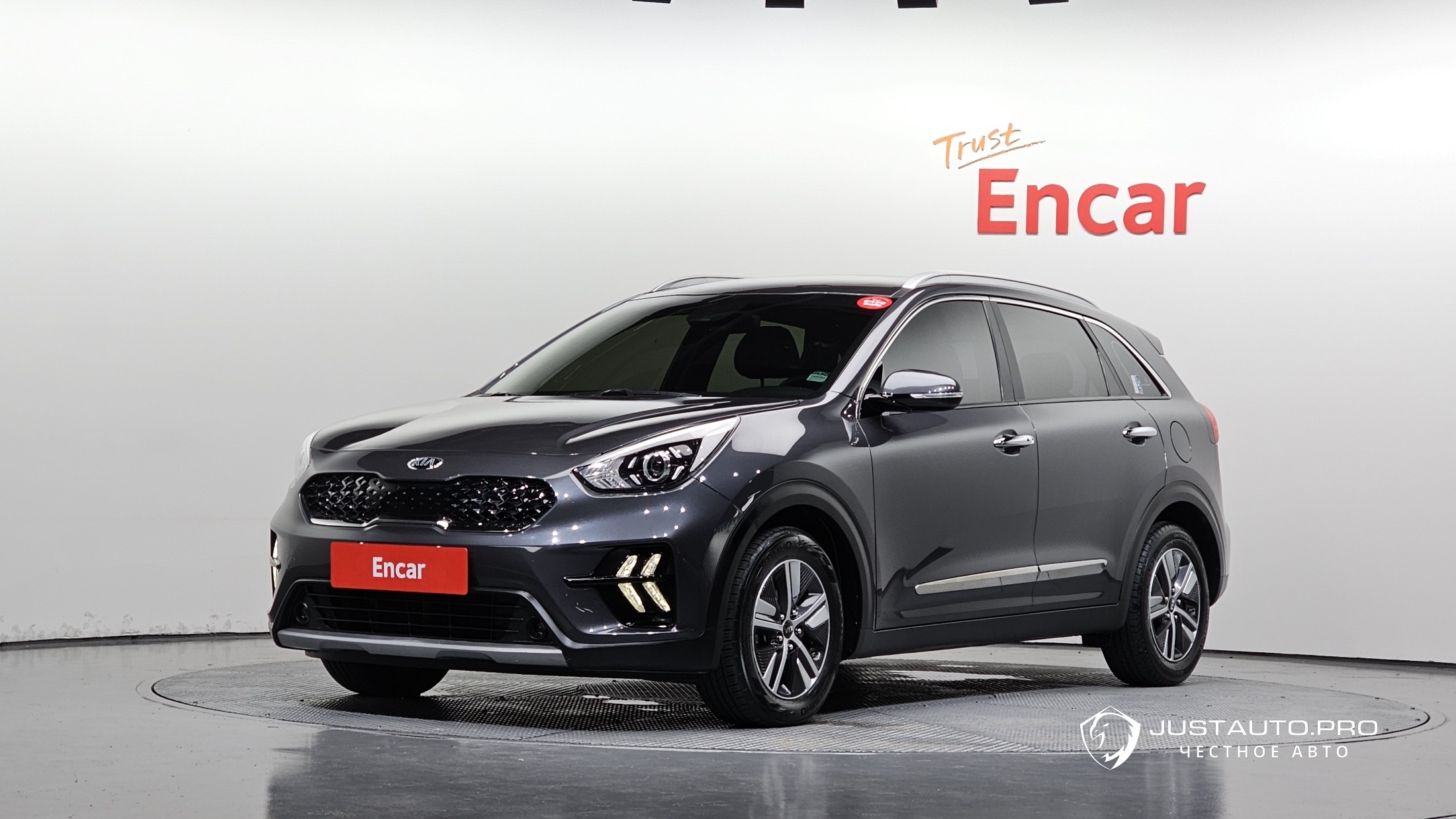 Автомобиль Kia Niro