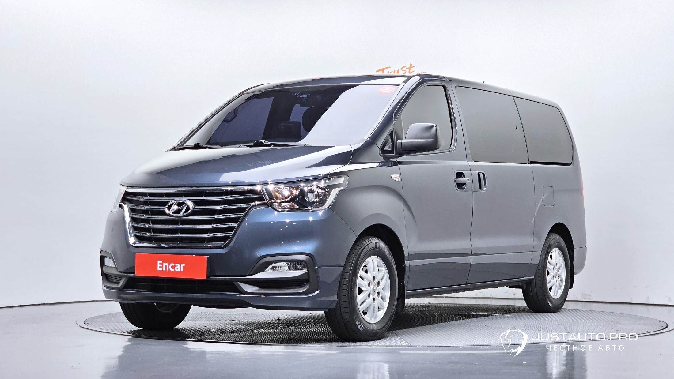 Автомобиль Hyundai Starex