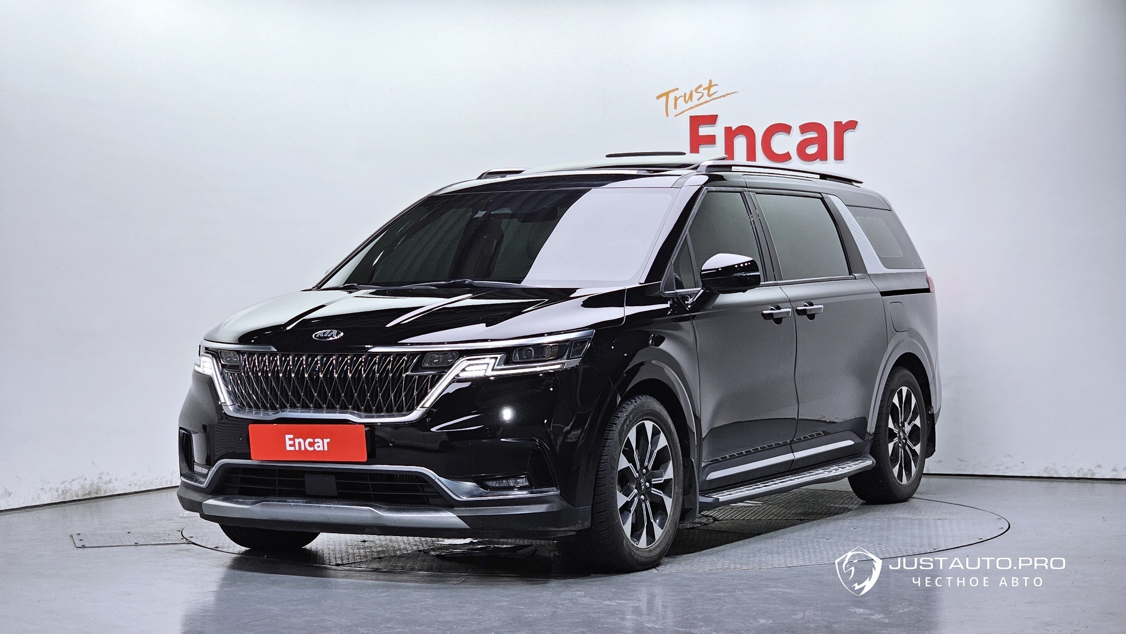 Автомобиль Kia Canival