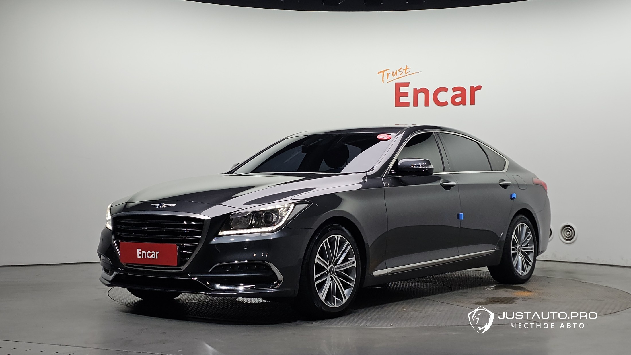 Автомобиль Genesis G80