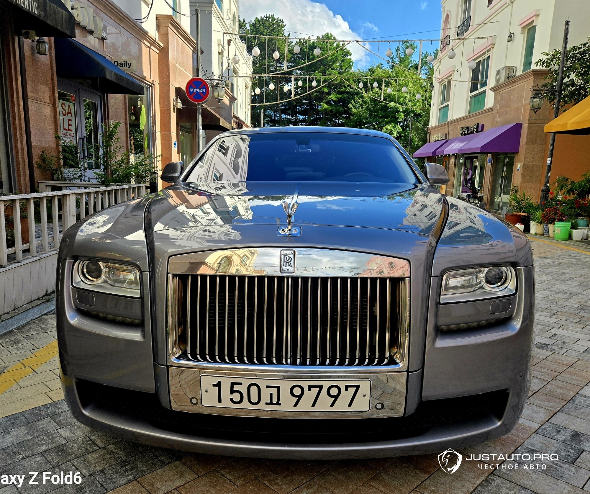 Автомобиль Rolls-Royce Ghost