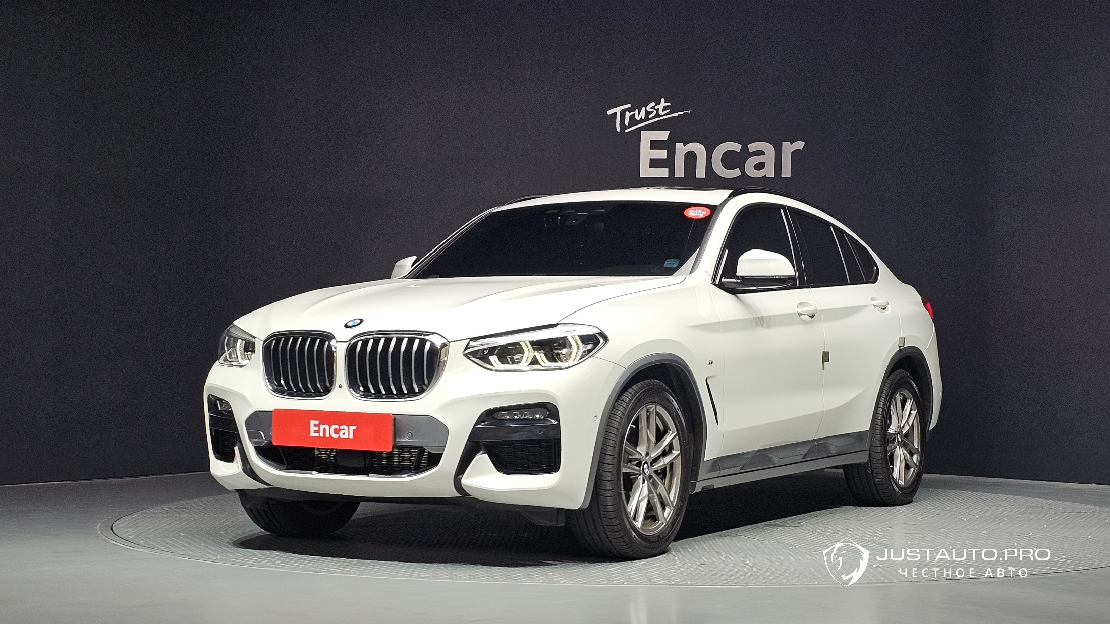 Автомобиль BMW X4
