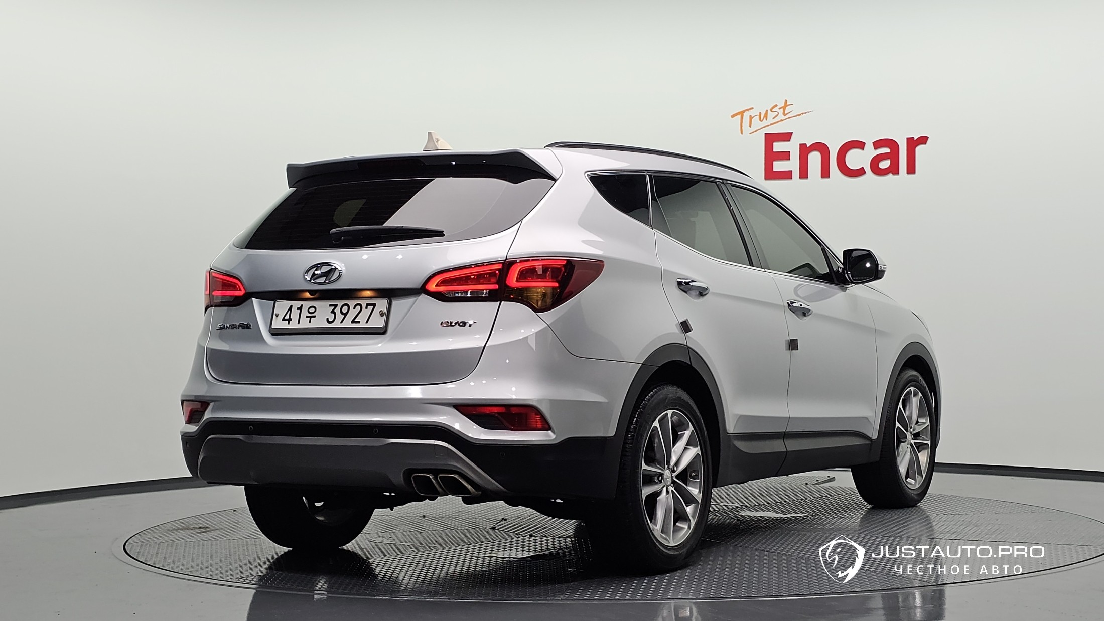 Автомобиль Hyundai Santafe