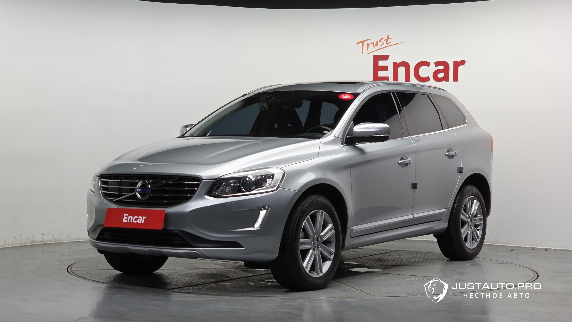 Автомобиль Volvo XC60