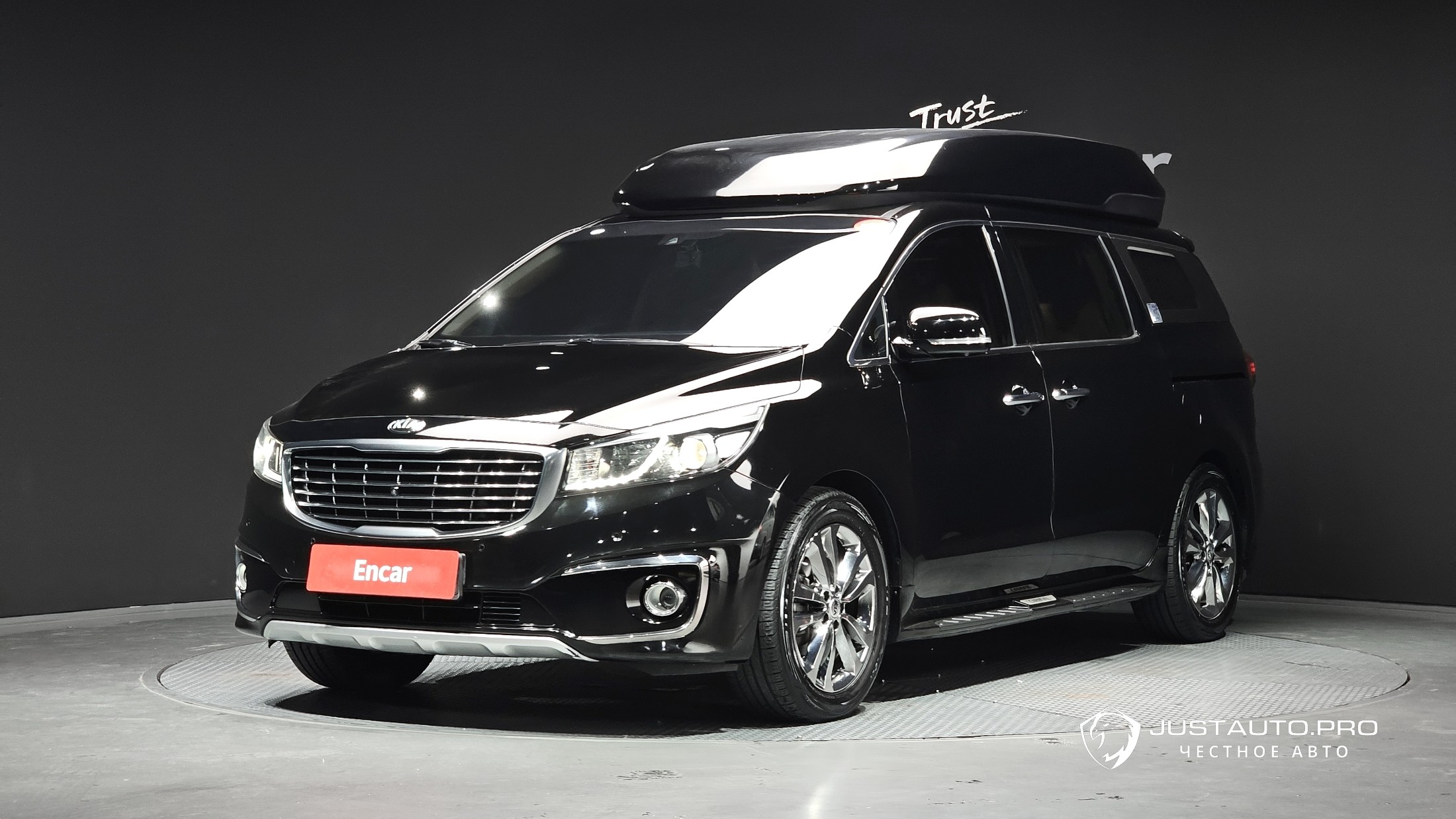 Автомобиль Kia Canival