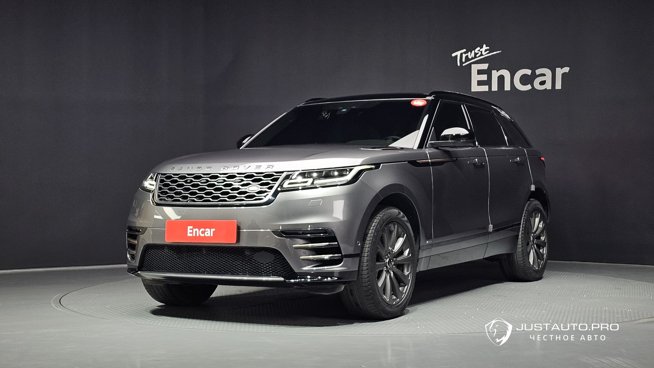 Автомобиль Land Rover Range Rover Velar