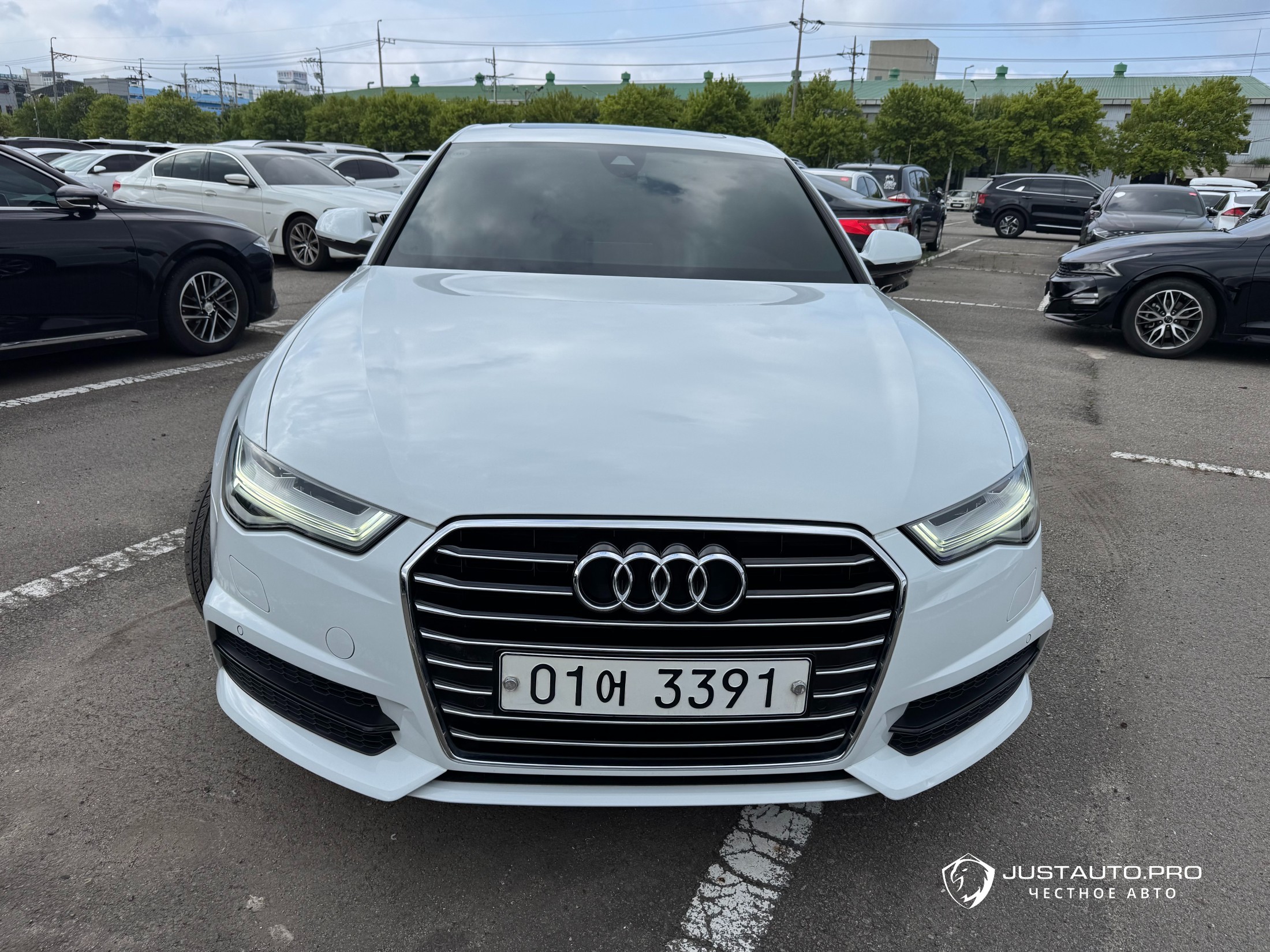 Автомобиль Audi A6