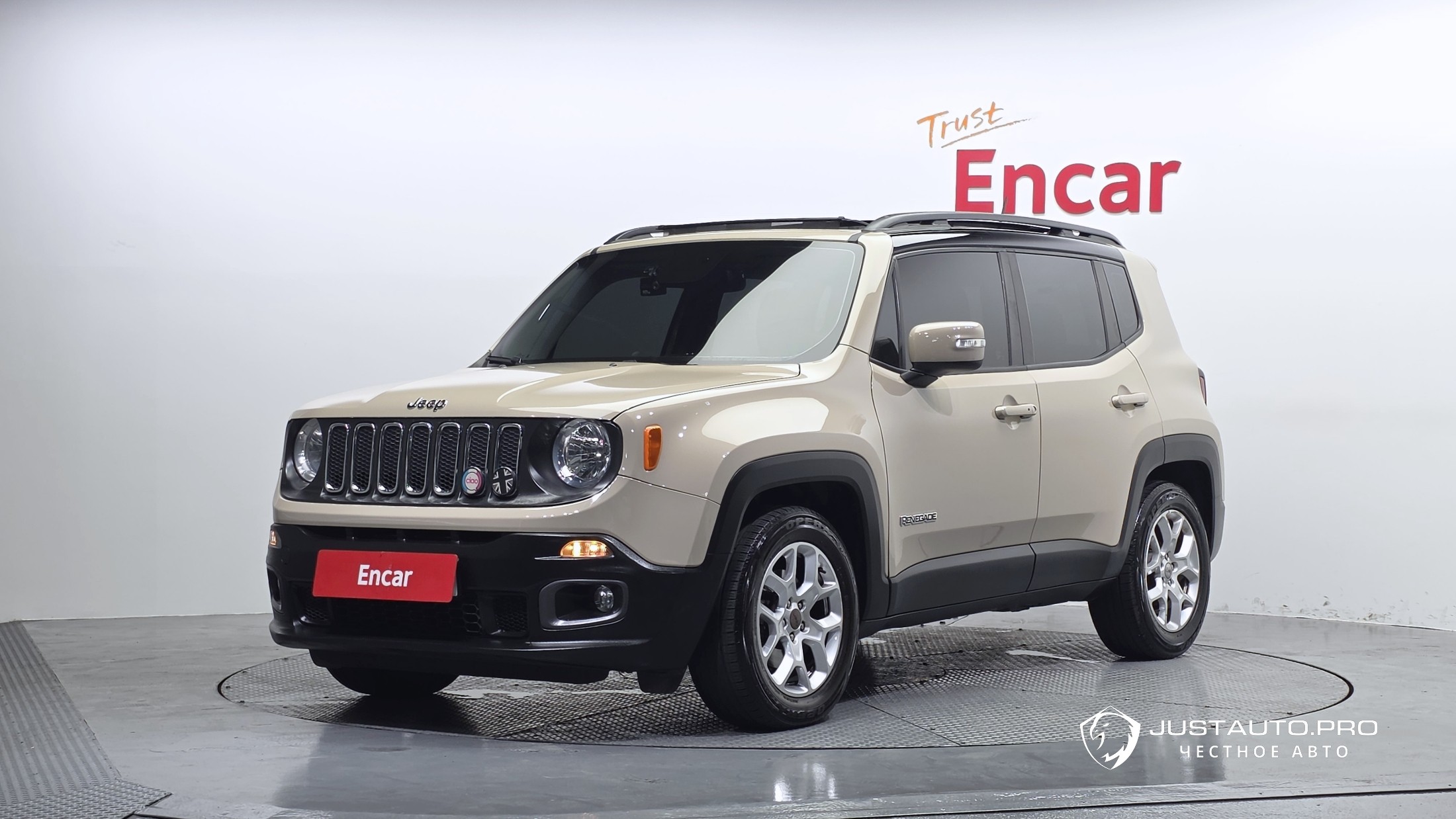 Автомобиль Jeep Renegade