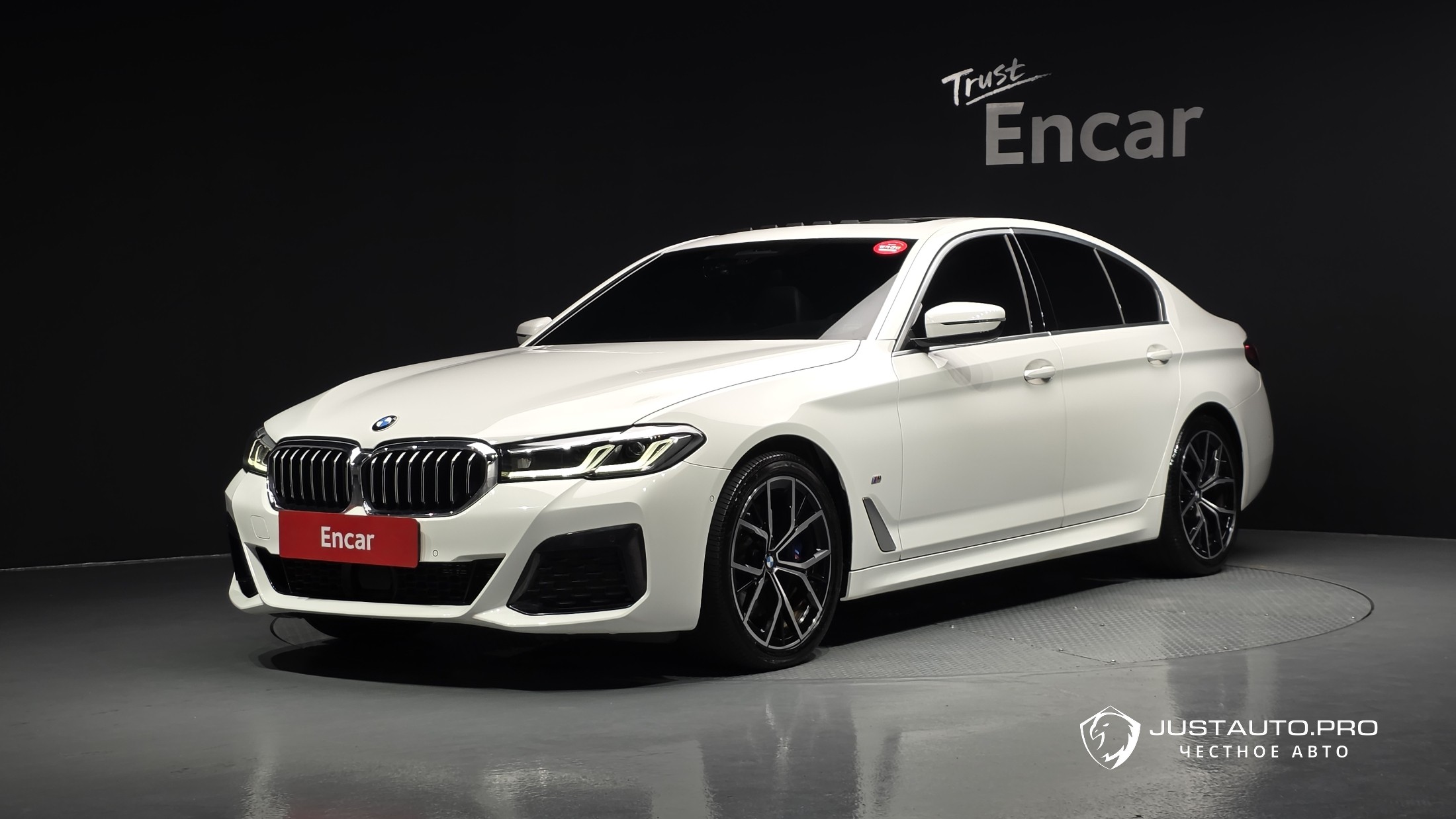 Автомобиль BMW 5-Series