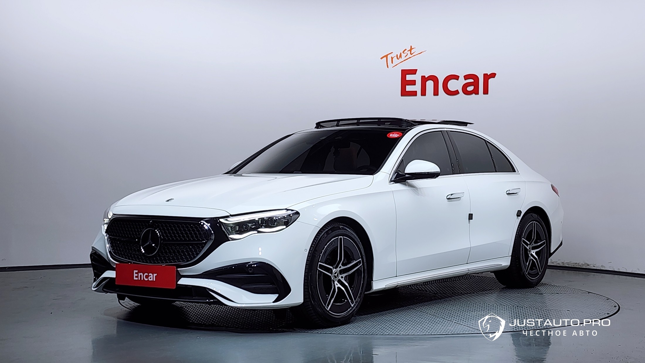 Автомобиль Mercedes-Benz E-Class