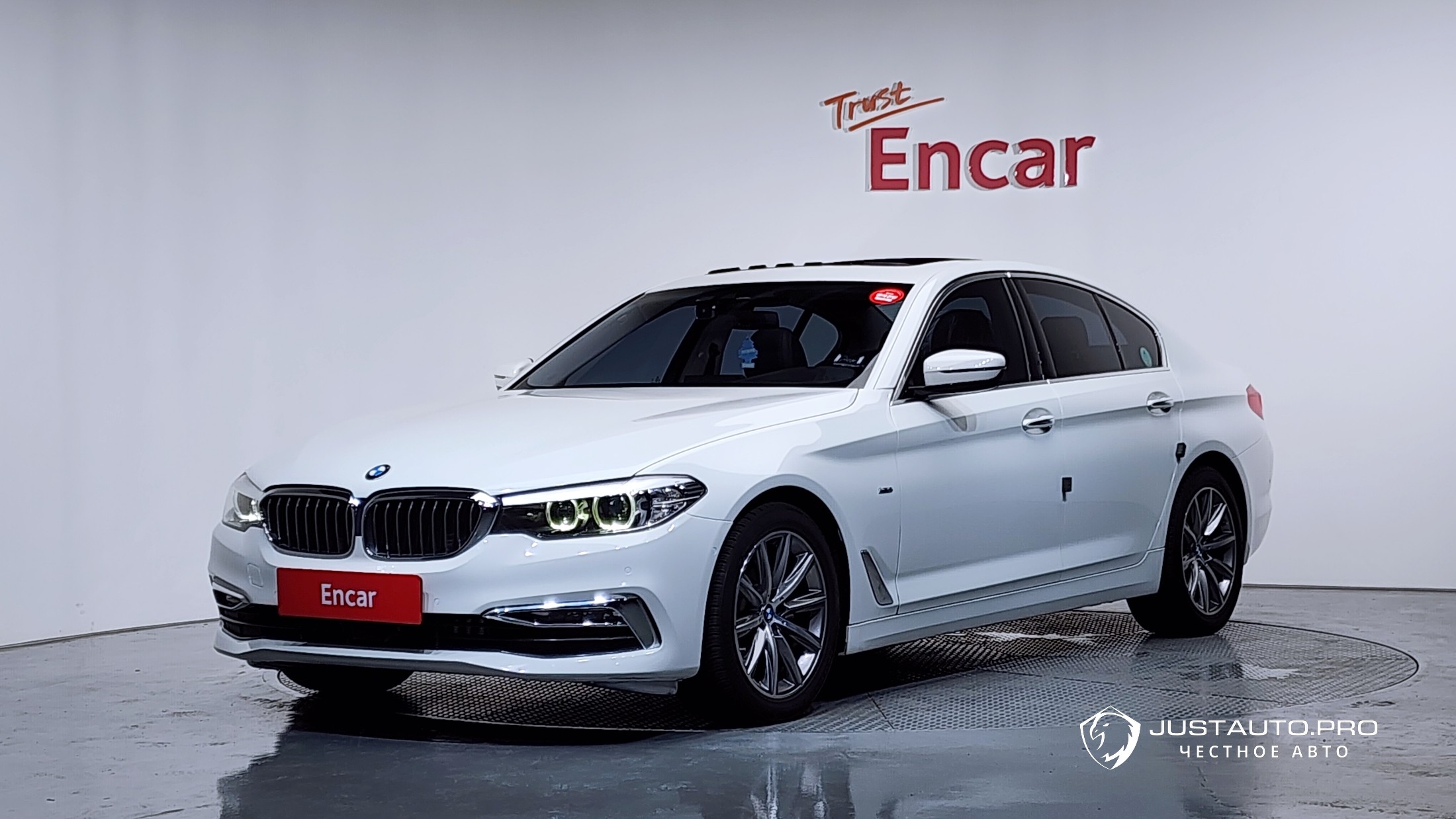 Автомобиль BMW 5-Series