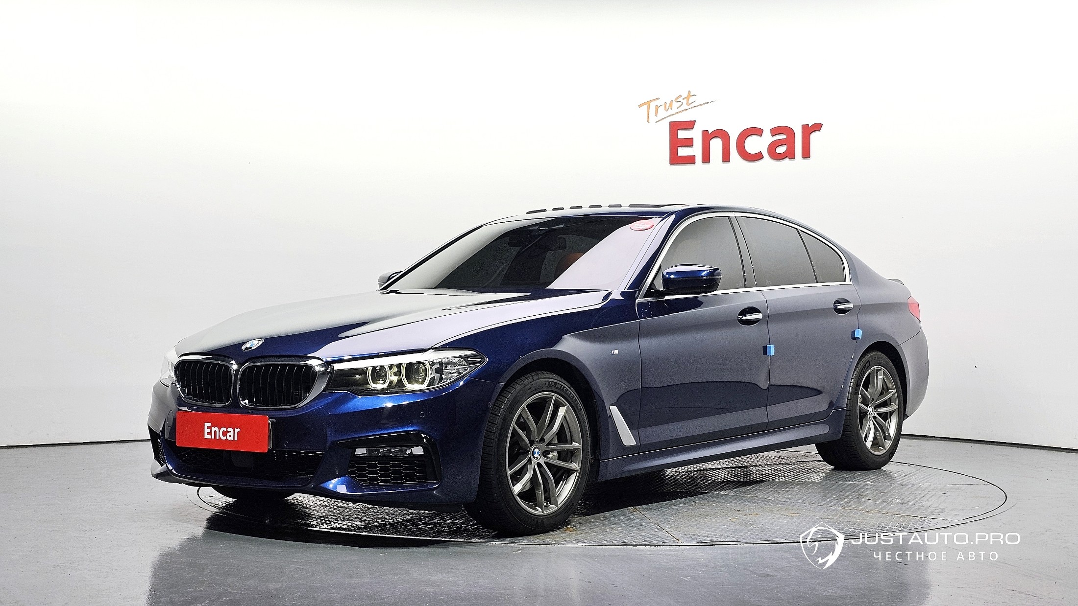 Автомобиль BMW 5-Series