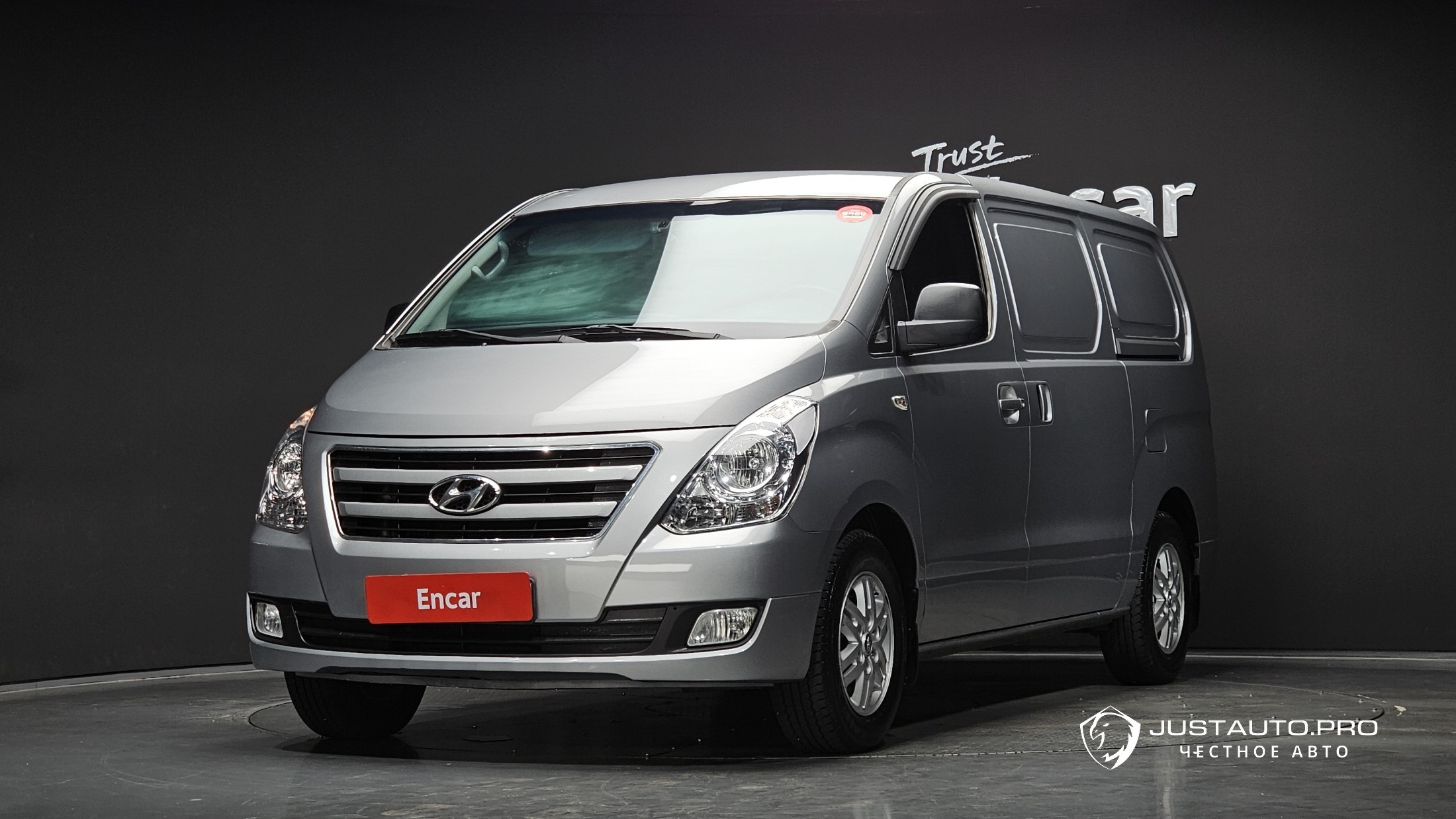 Автомобиль Hyundai Starex