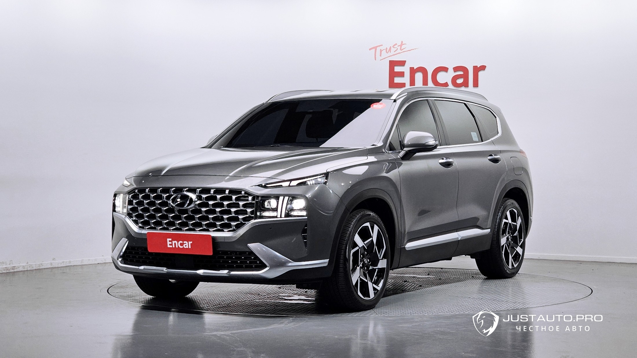 Автомобиль Hyundai Santafe