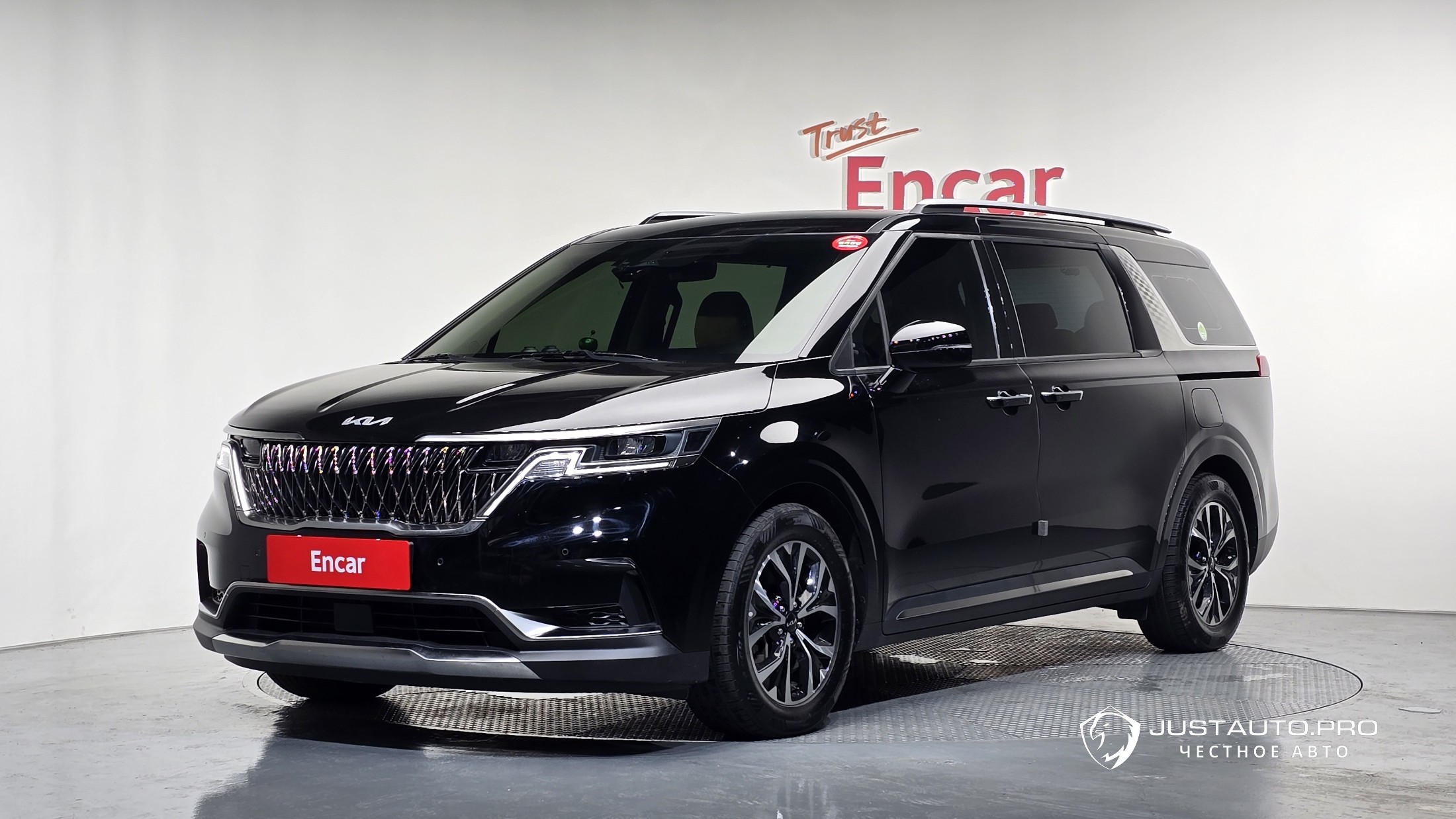 Автомобиль Kia Canival