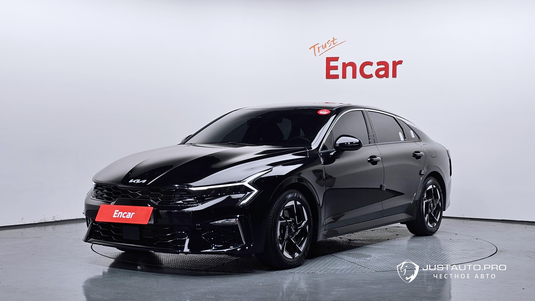 Автомобиль Kia K5