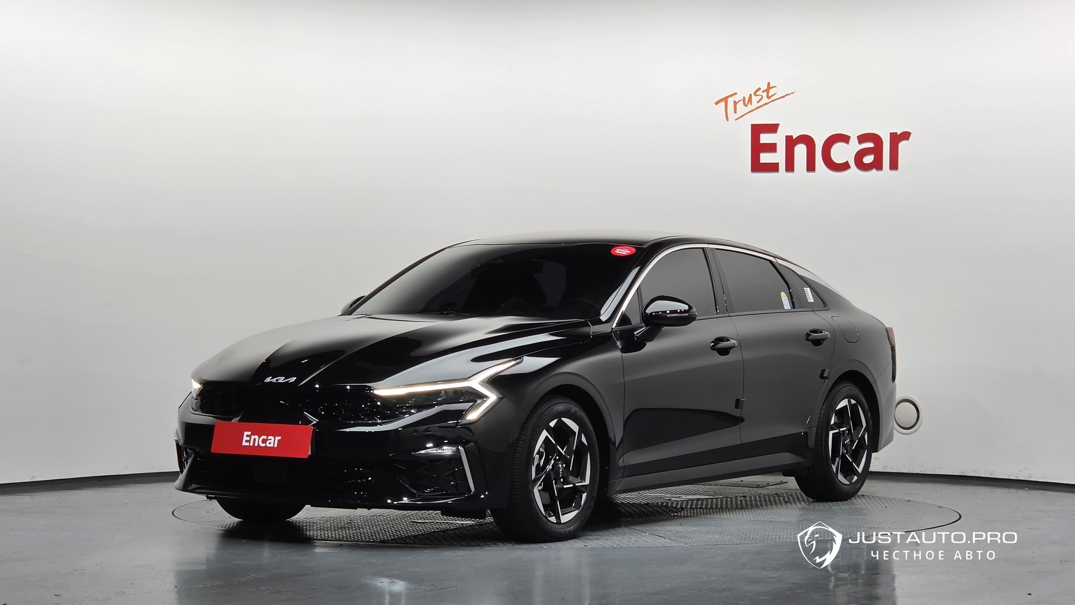 Автомобиль Kia K5