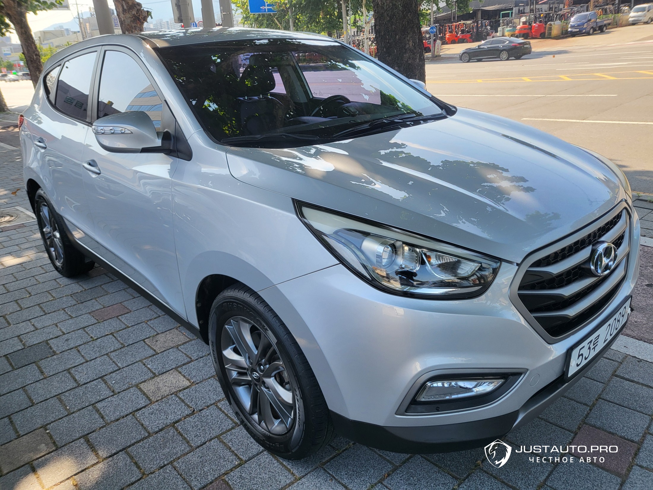 Автомобиль Hyundai Tucson