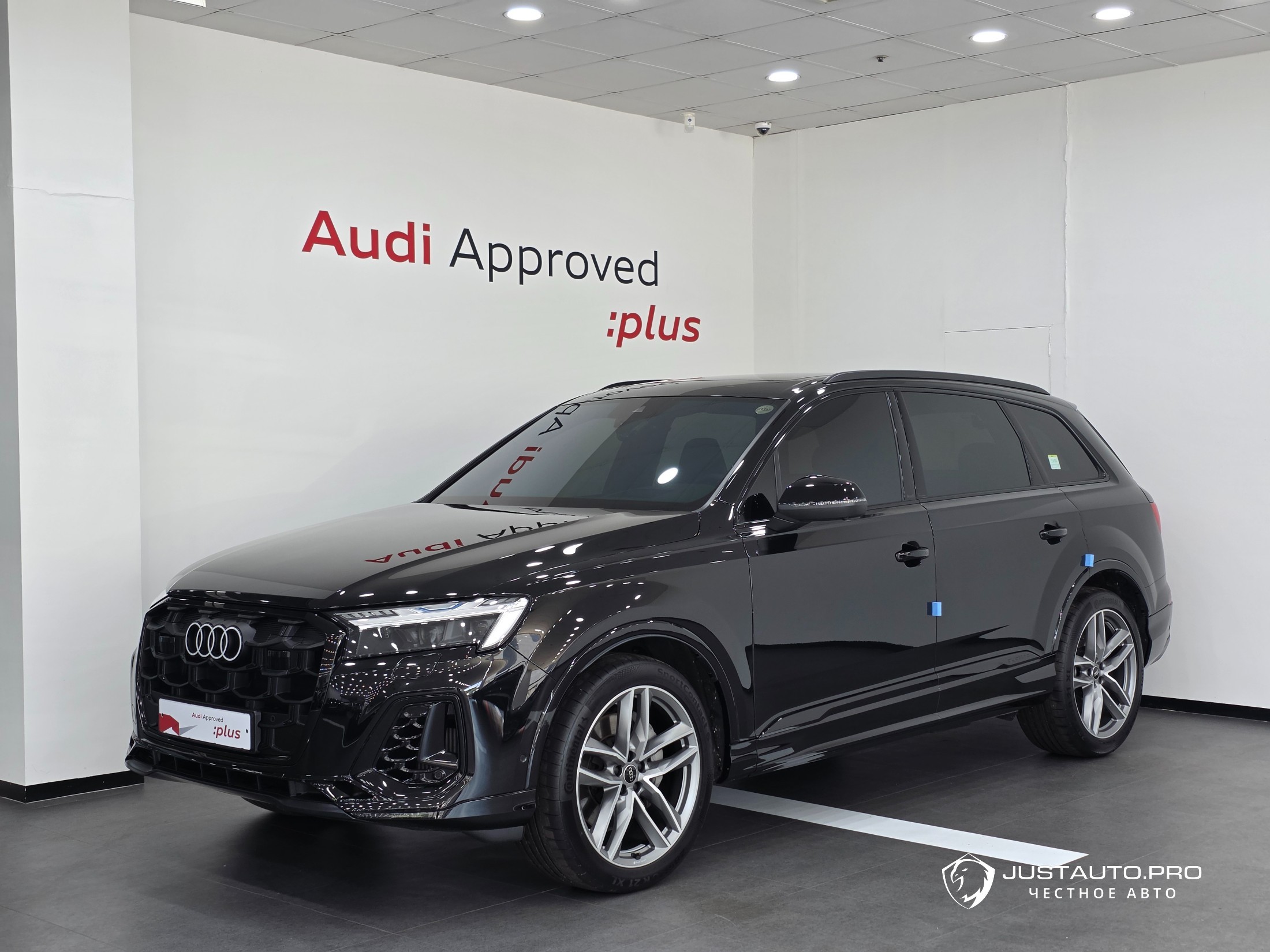 Автомобиль Audi Q7