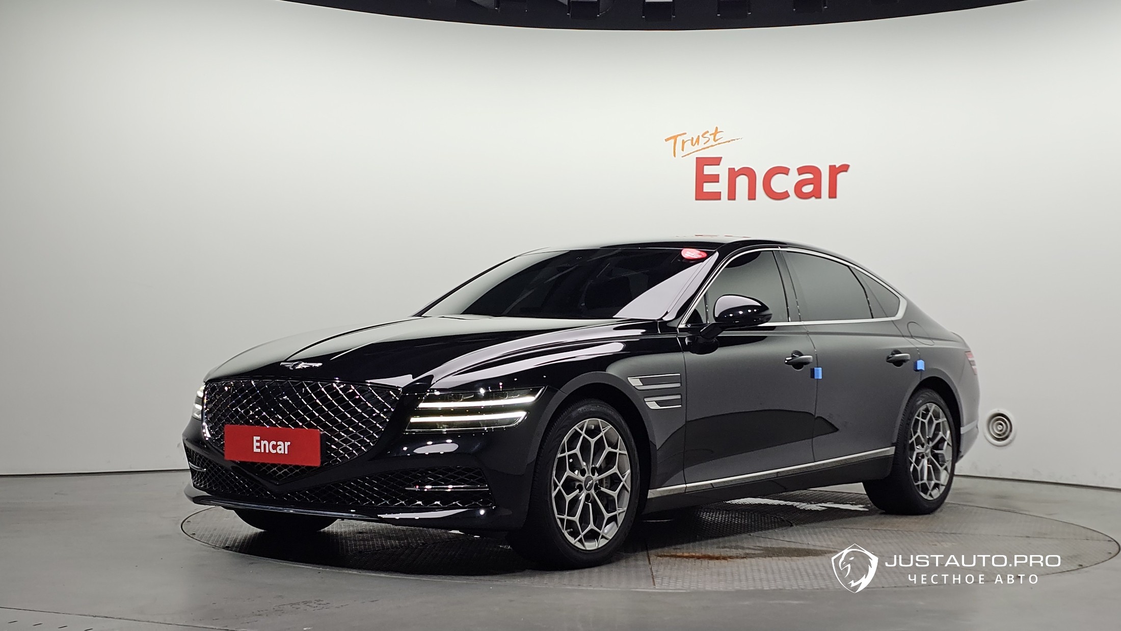 Автомобиль Genesis G80