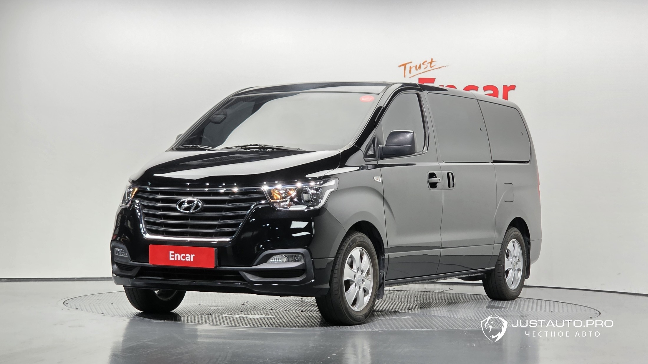 Автомобиль Hyundai Starex