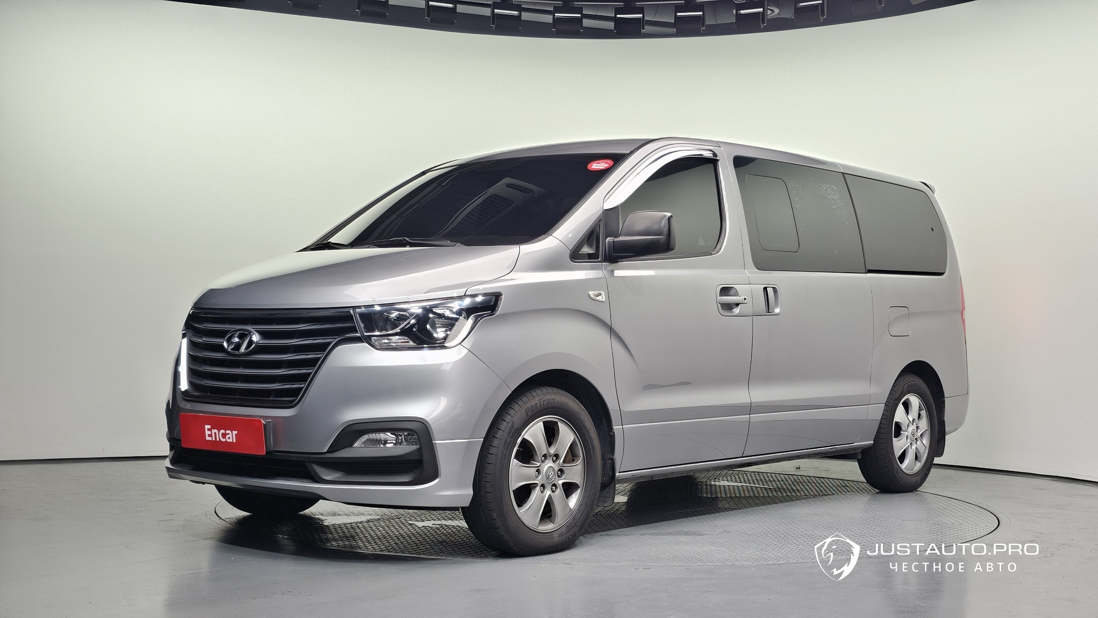 Автомобиль Hyundai Starex