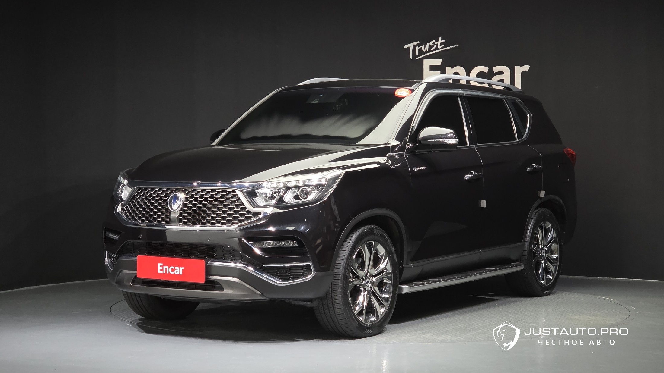 Автомобиль KG_Mobility_Ssangyong Rexton