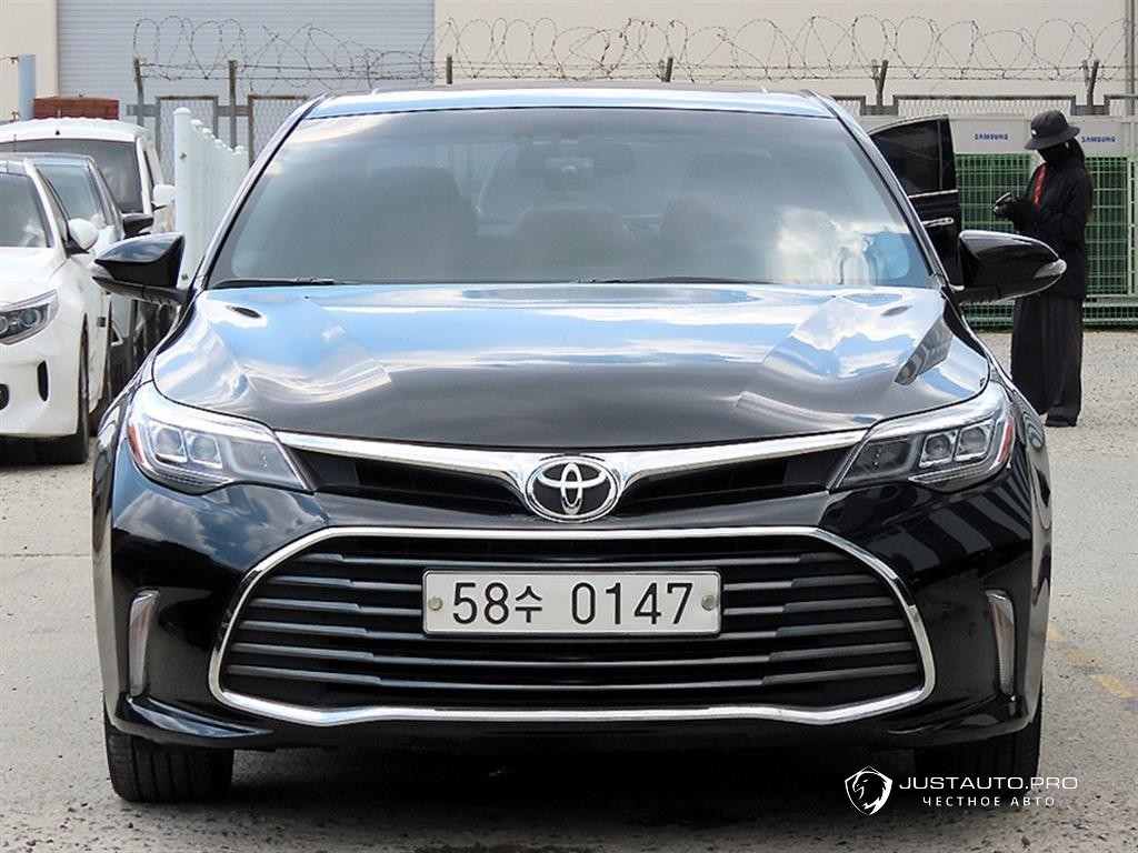 Автомобиль Toyota Avalon