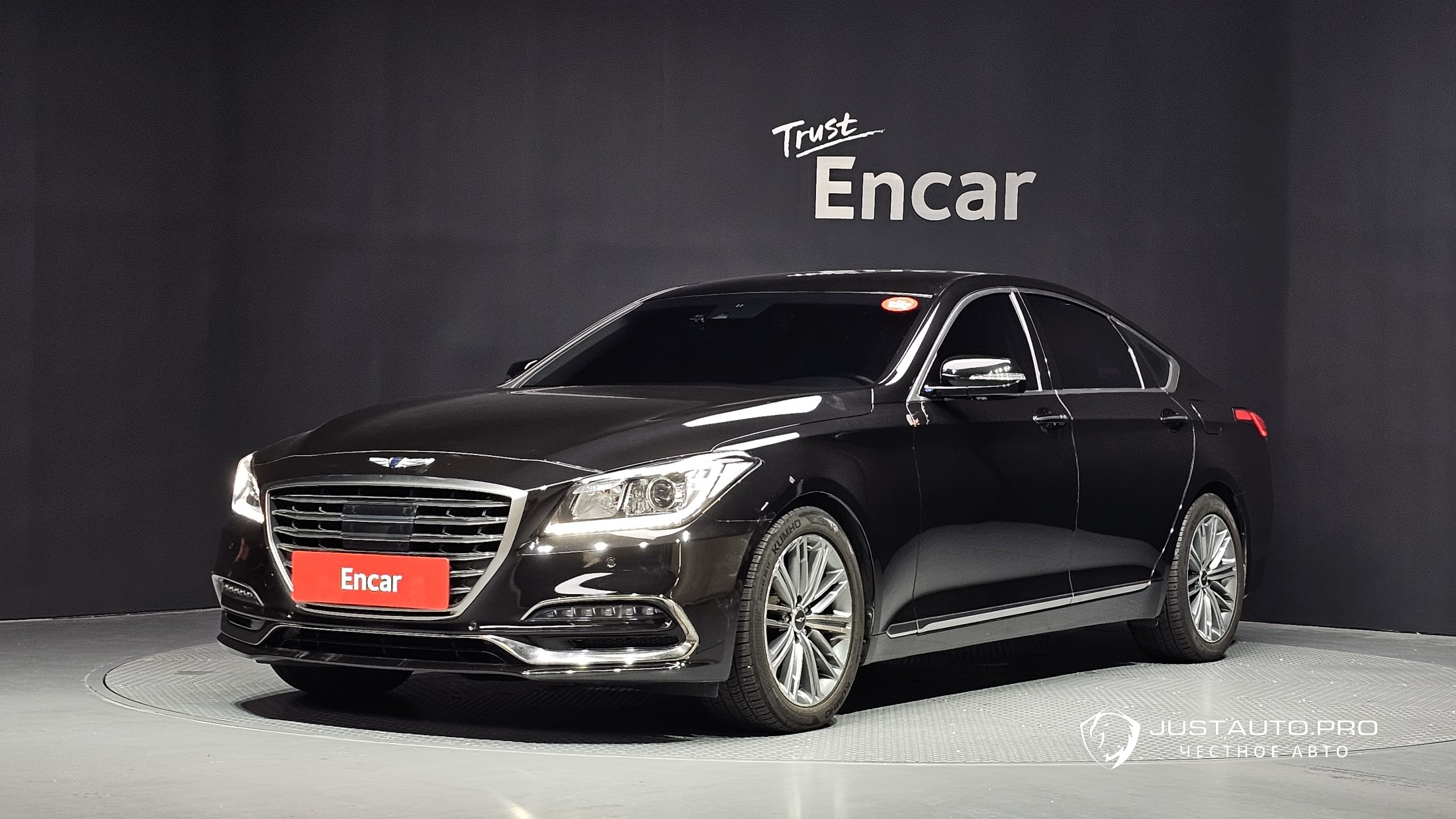 Автомобиль Genesis G80
