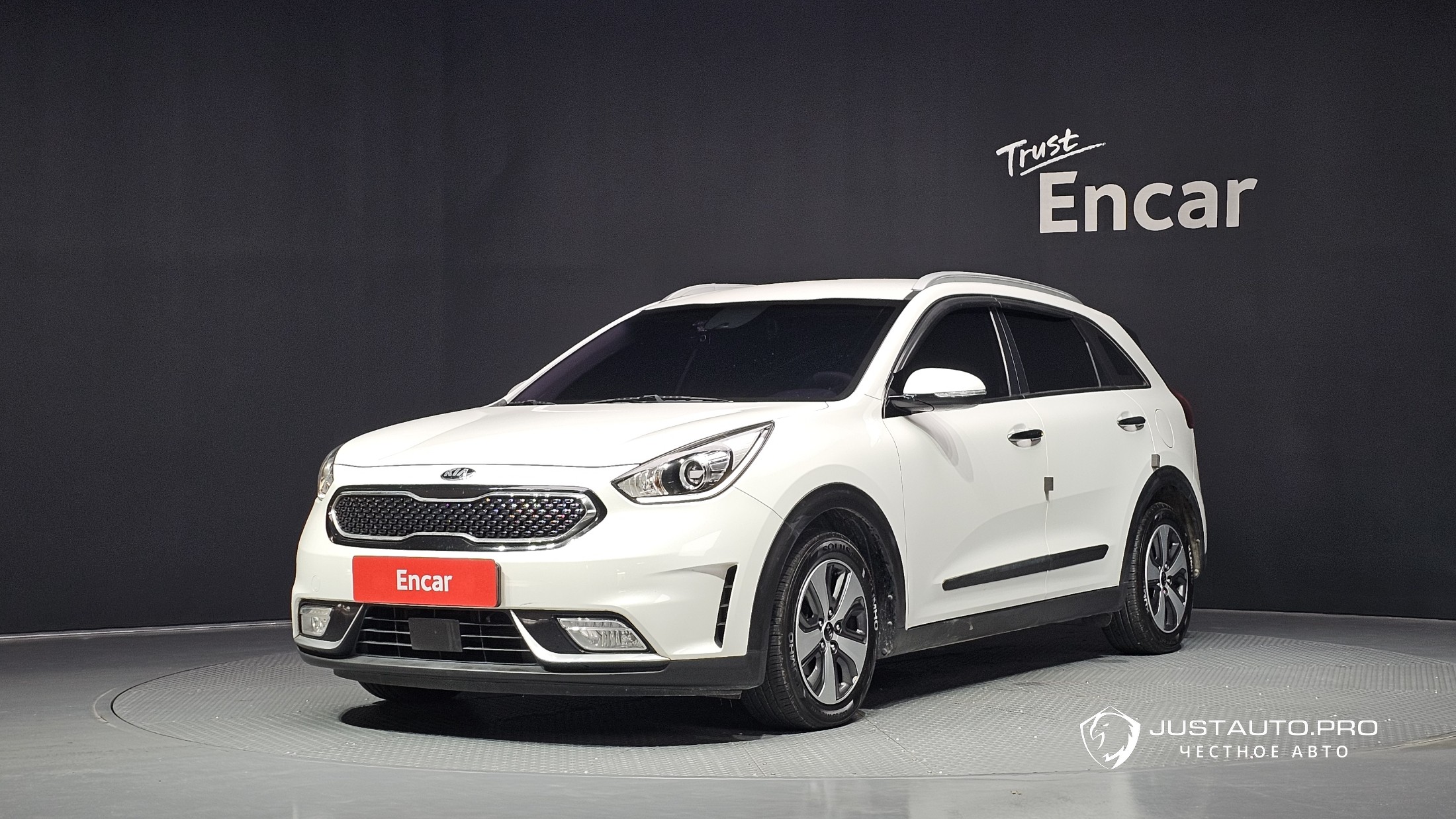 Автомобиль Kia Niro