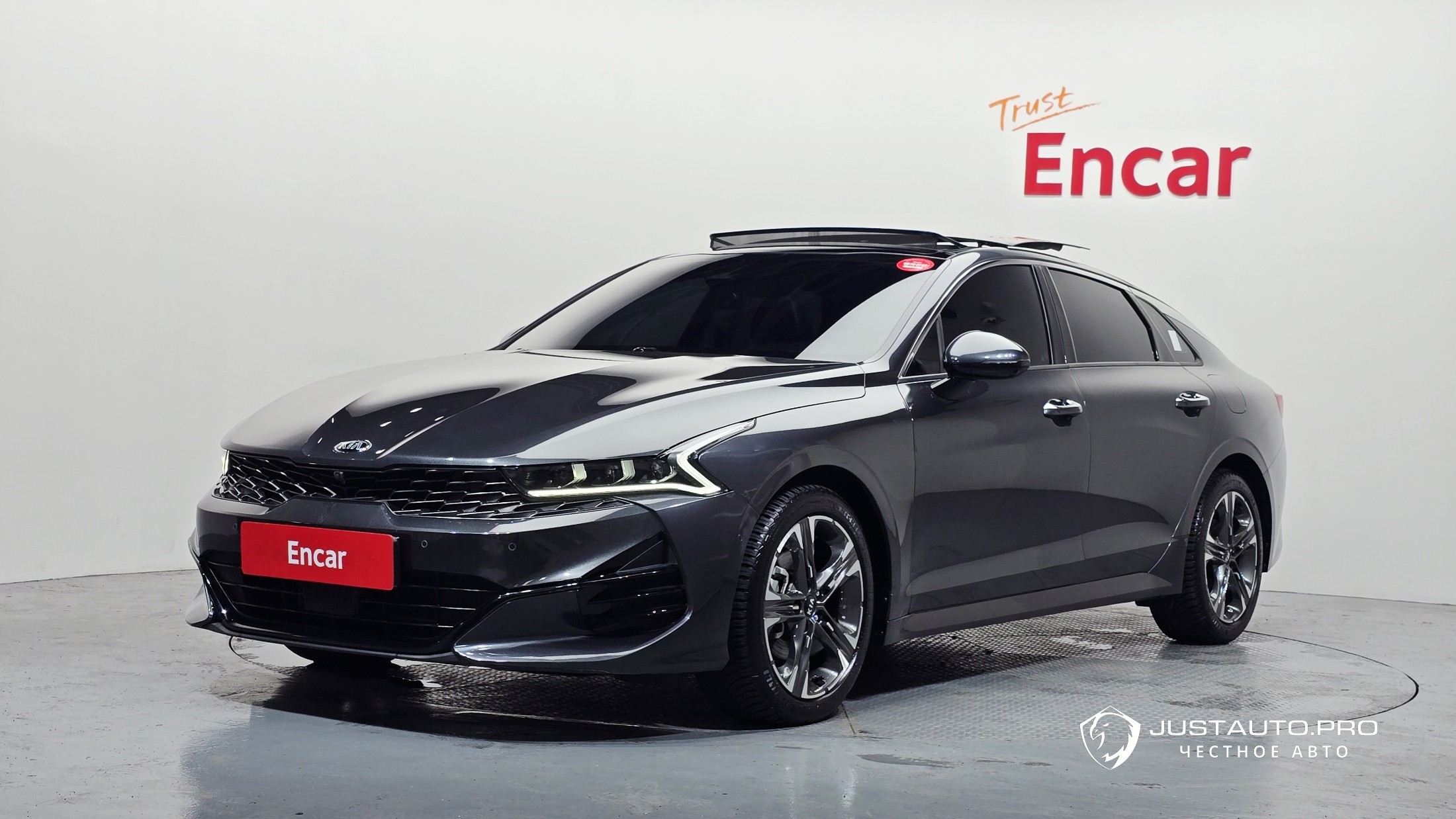 Автомобиль Kia K5