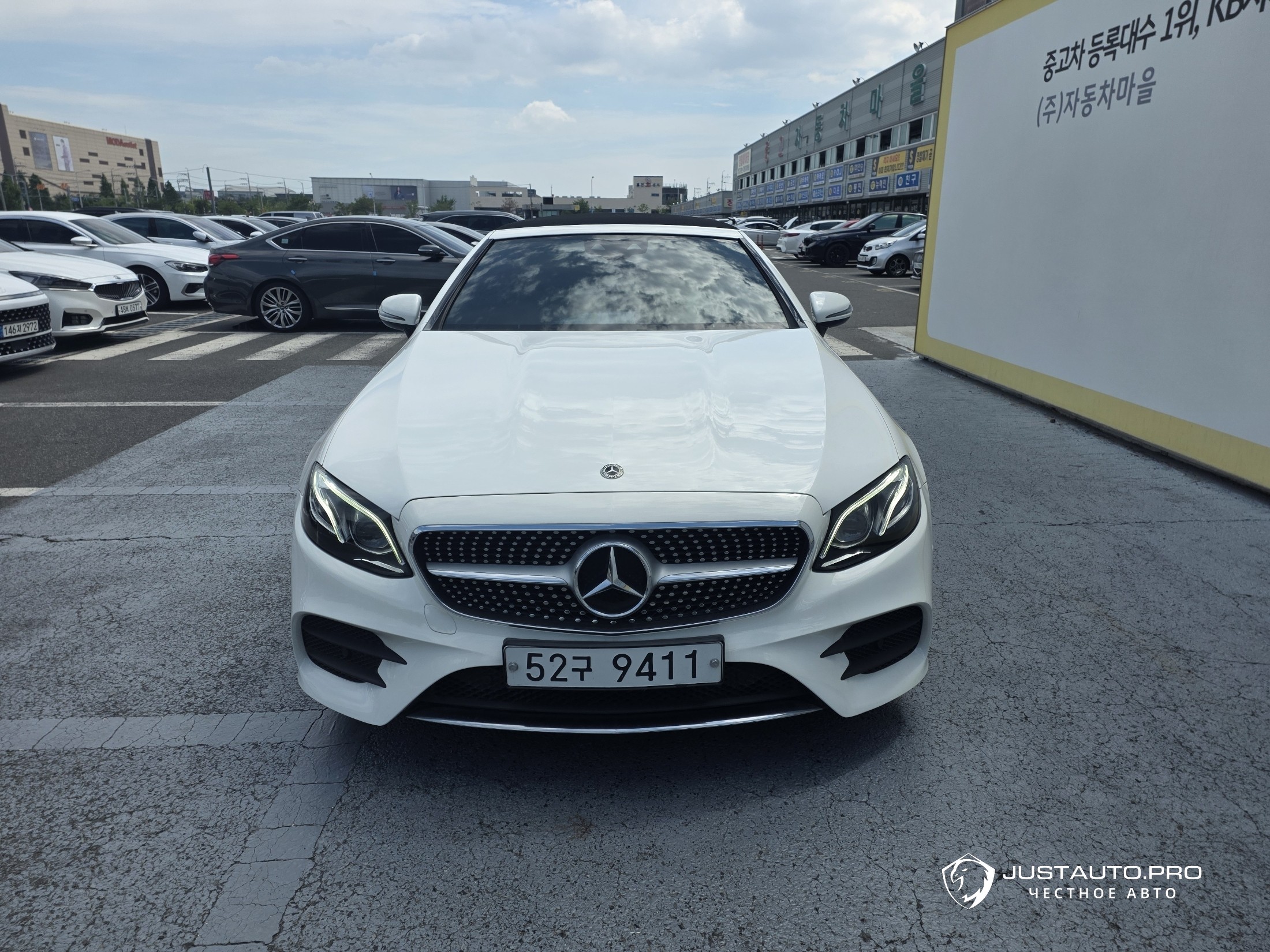 Автомобиль Mercedes-Benz E-Class