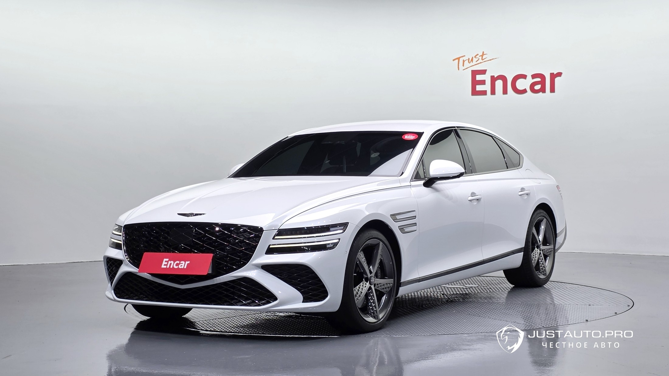 Автомобиль Genesis G80