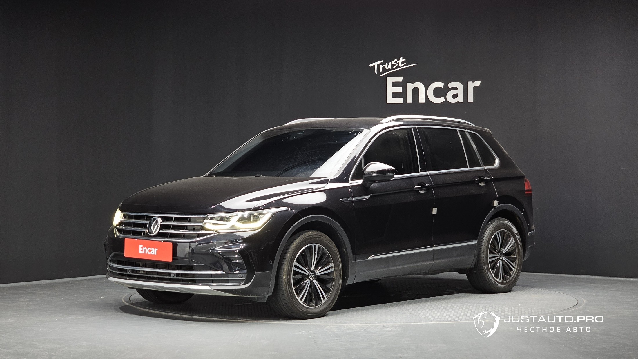 Автомобиль Volkswagen Tiguan
