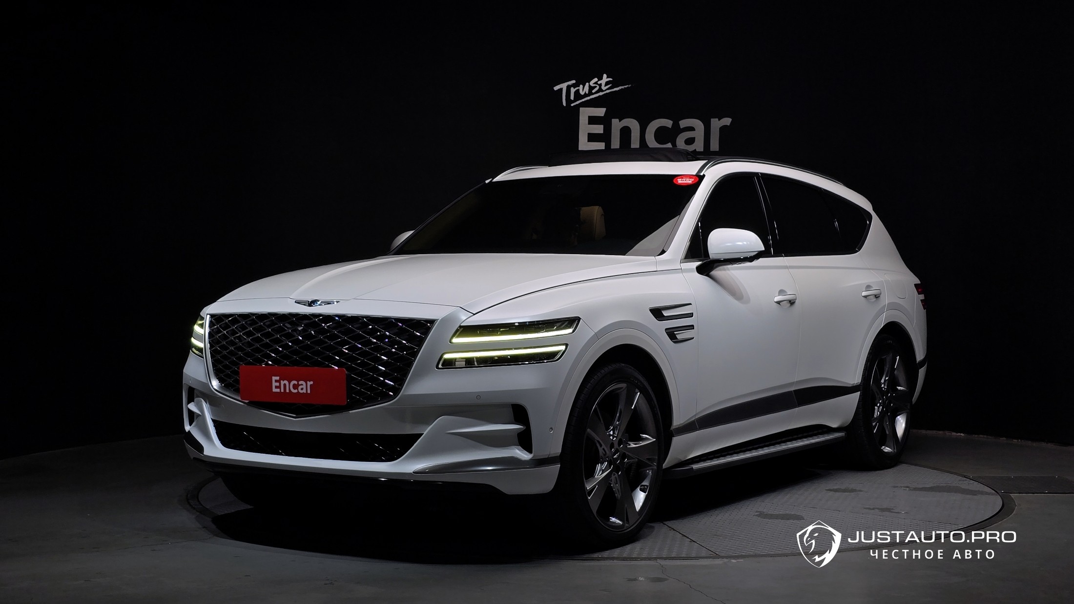 Автомобиль Genesis GV80