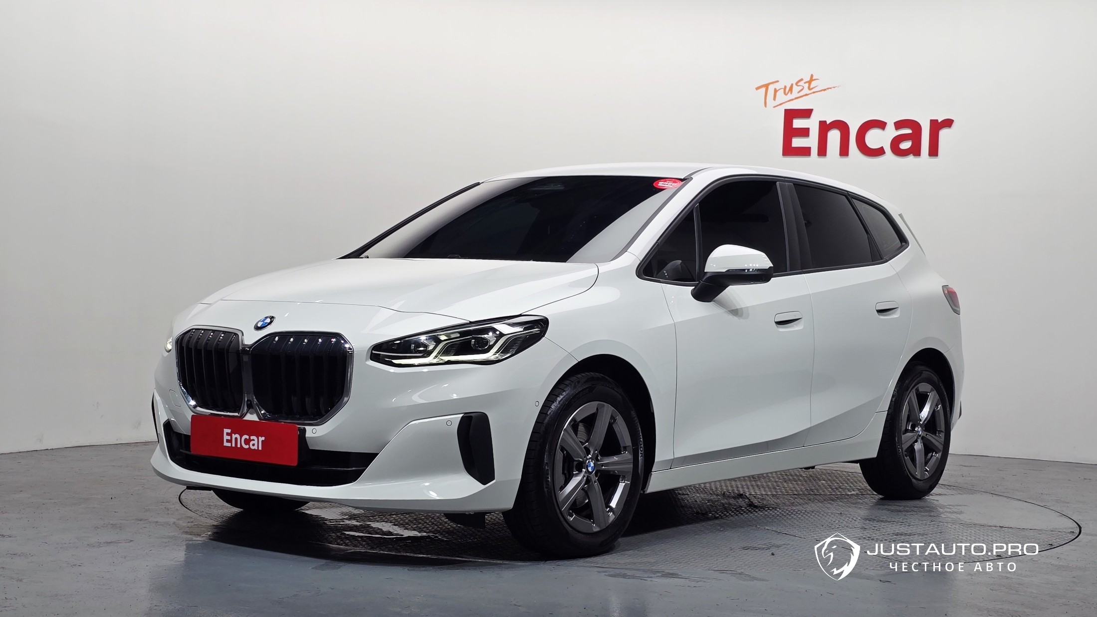 Автомобиль BMW 2-Series