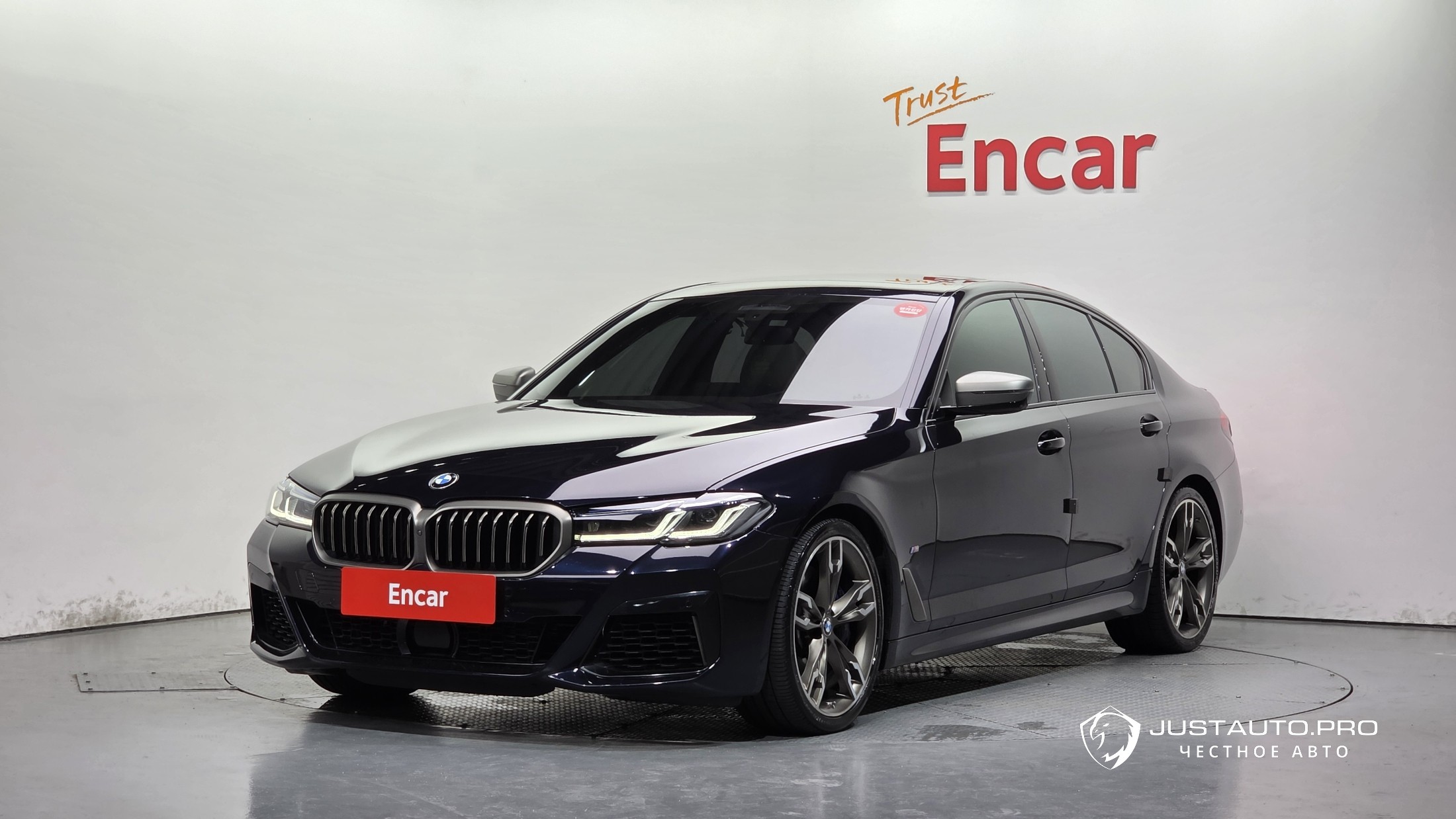 Автомобиль BMW 5-Series