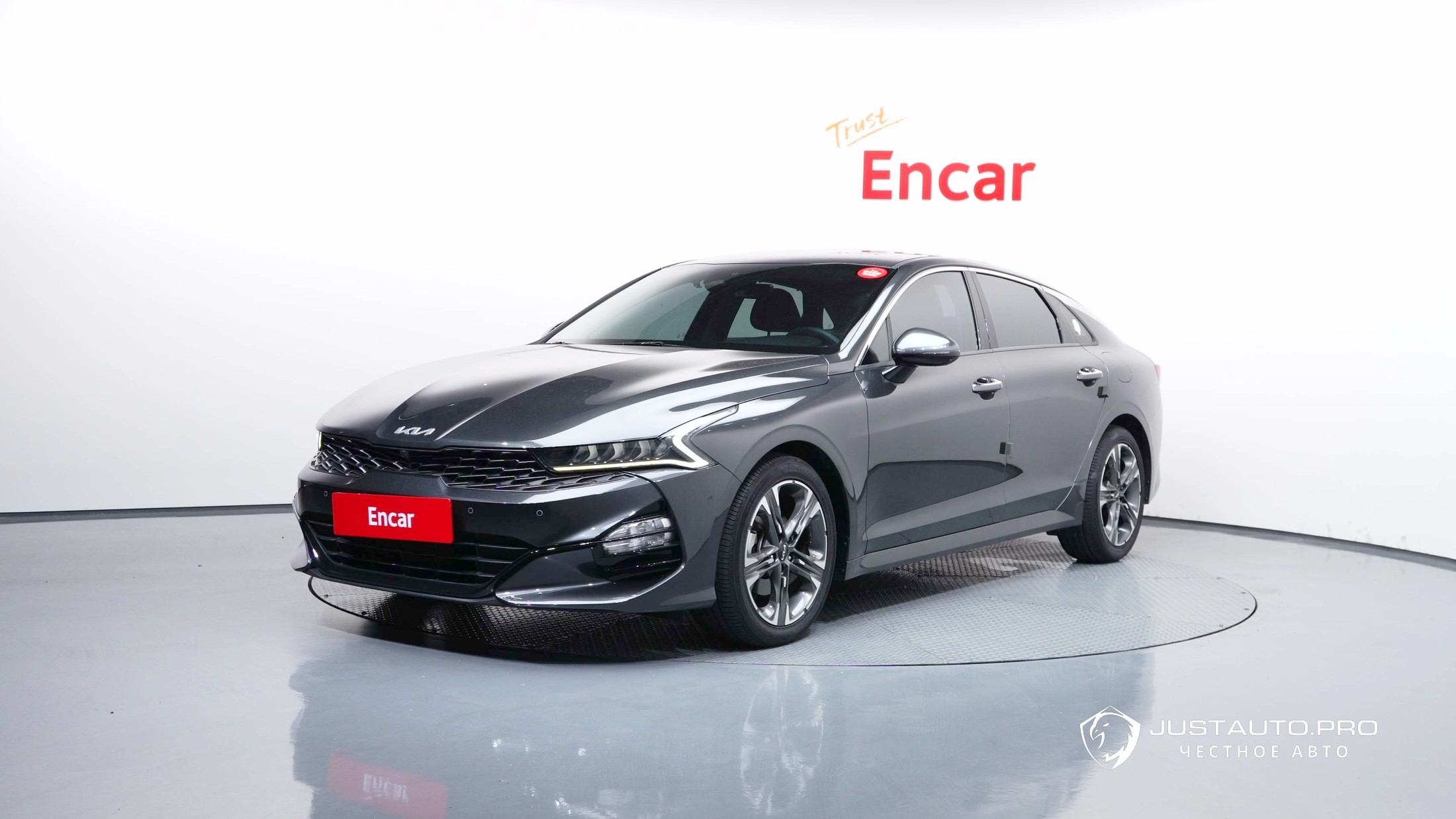 Автомобиль Kia K5